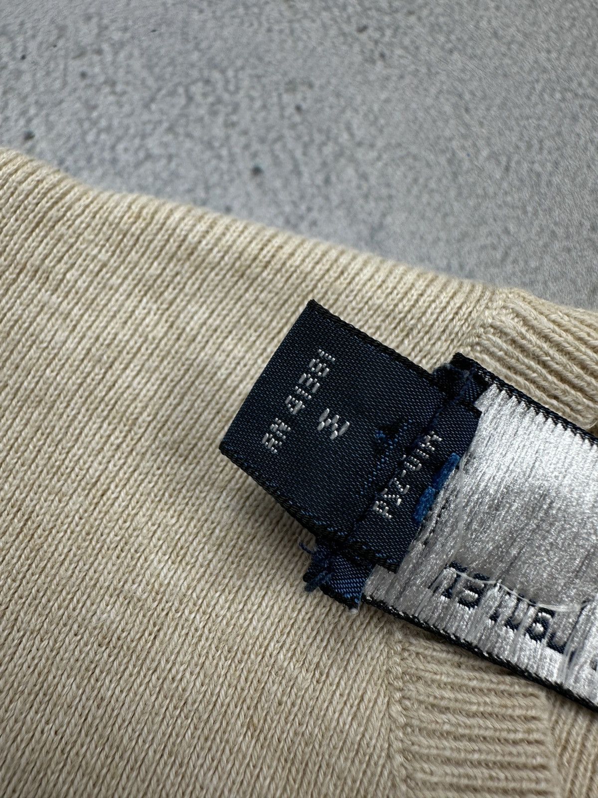 Polo Ralph Lauren Vintage Polo Ralph Lauren V-Neck Sweater Small Logo Pony y2k Size US M / EU 48-50 / 2 - 9 Thumbnail