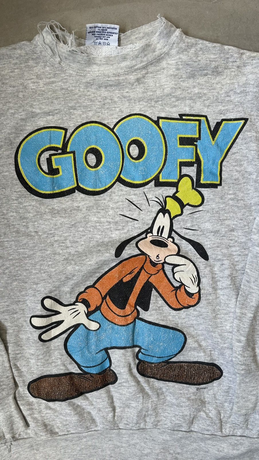 Disney VINTAGE GOOFY VELVASHEN DISTRESSED SWEATSHIRT Size US L / EU 52-54 / 3 - 2 Thumbnail