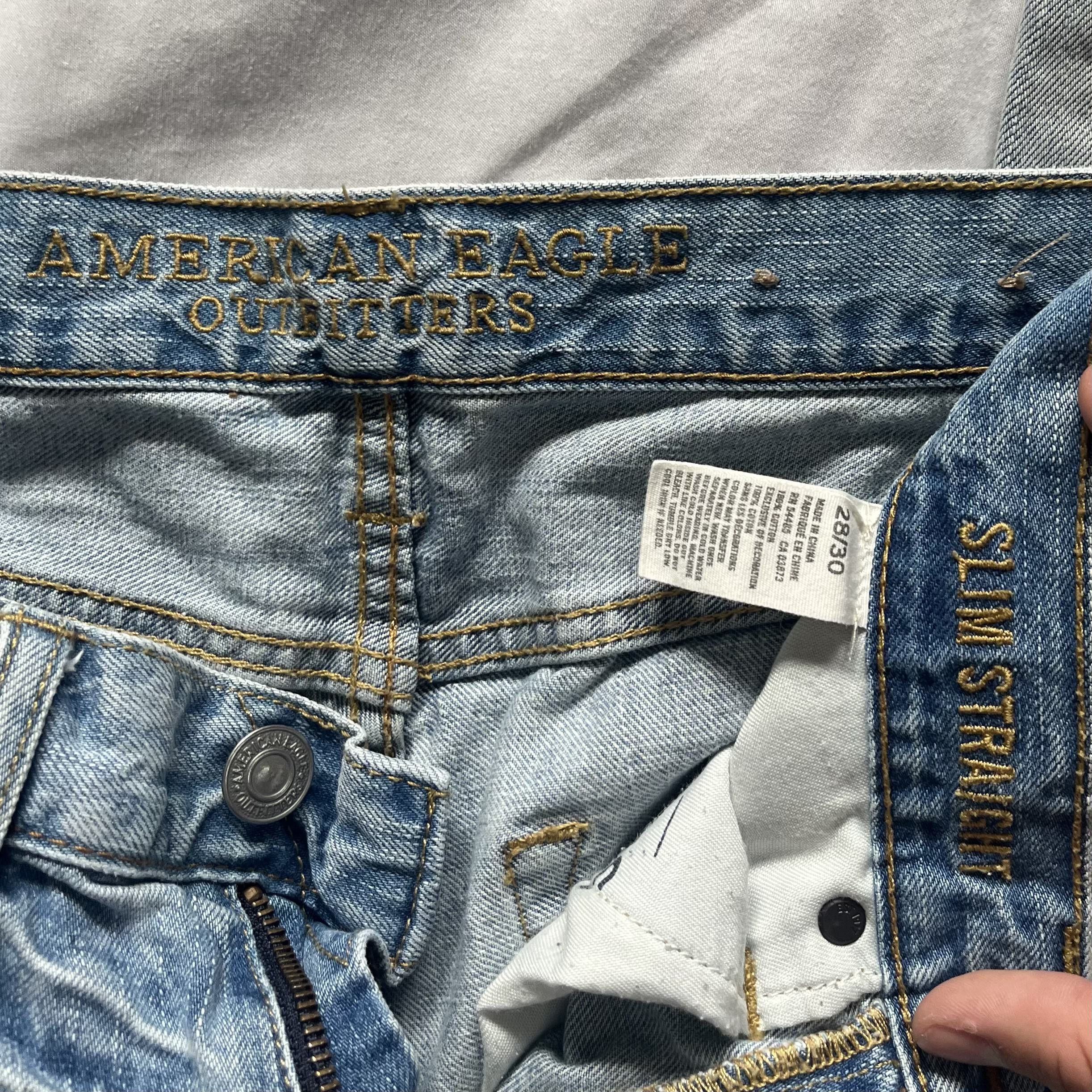 American Eagle Outfitters American Eagle Outfitters Faded and Distressed Blue Jeans Size 28" / US 6 / IT 42 - 2 Thumbnail
