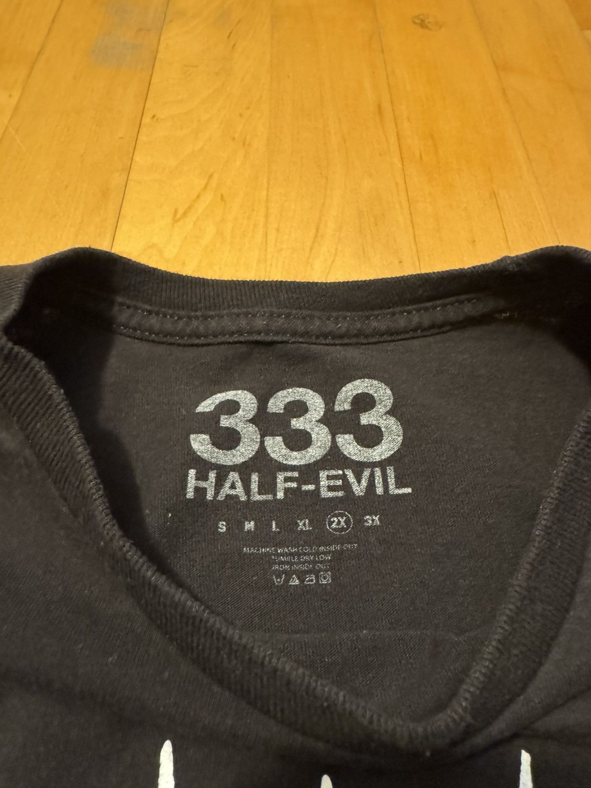 Half Evil Half Evil Graphic Tee Size US XXL / EU 58 / 5 - 3 Thumbnail