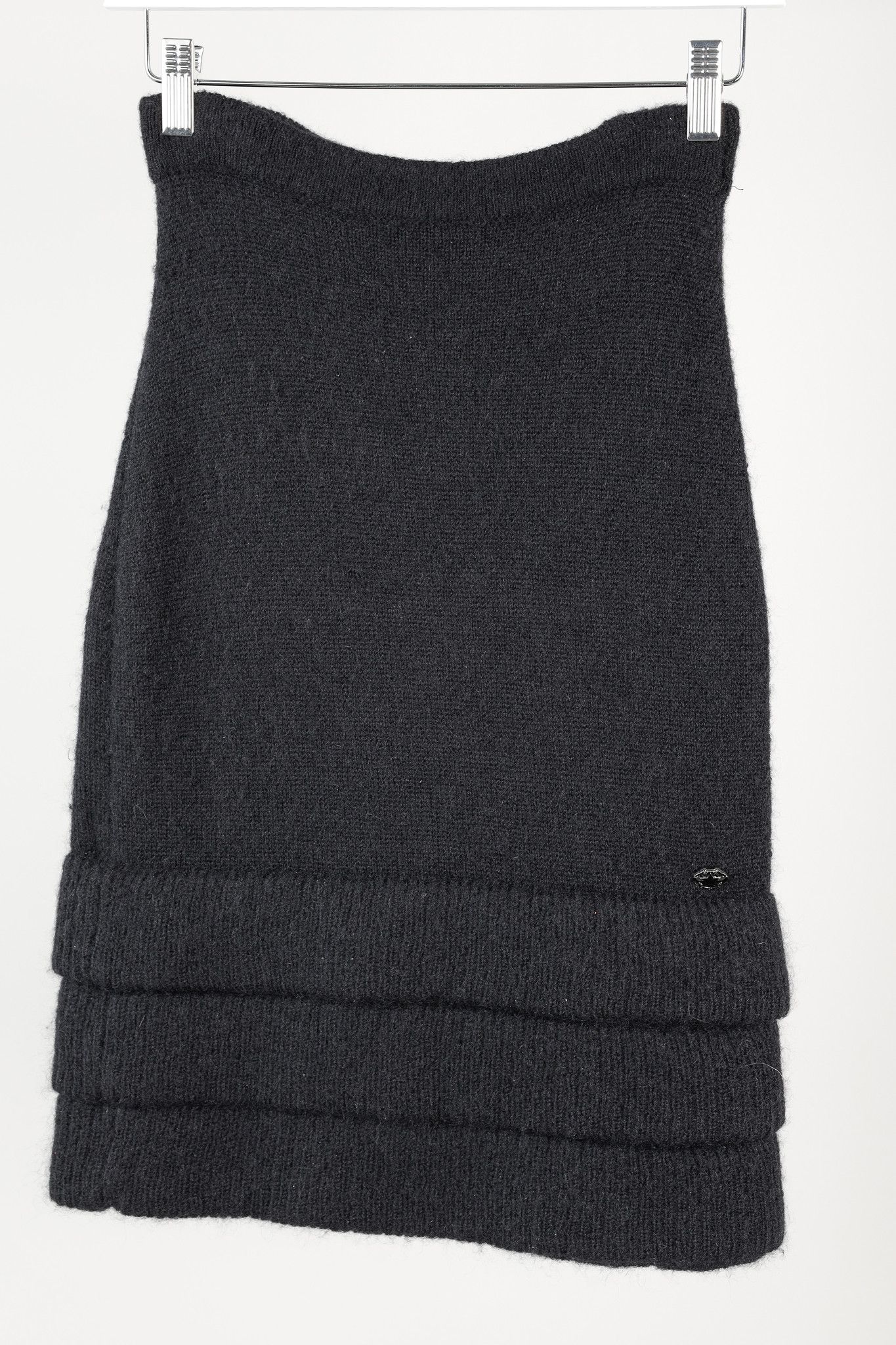 Chanel Chanel 09A Black Wool & Mohair Tiered-Hem Skirt Size 24" / US 00 / IT 34 - 3 Thumbnail