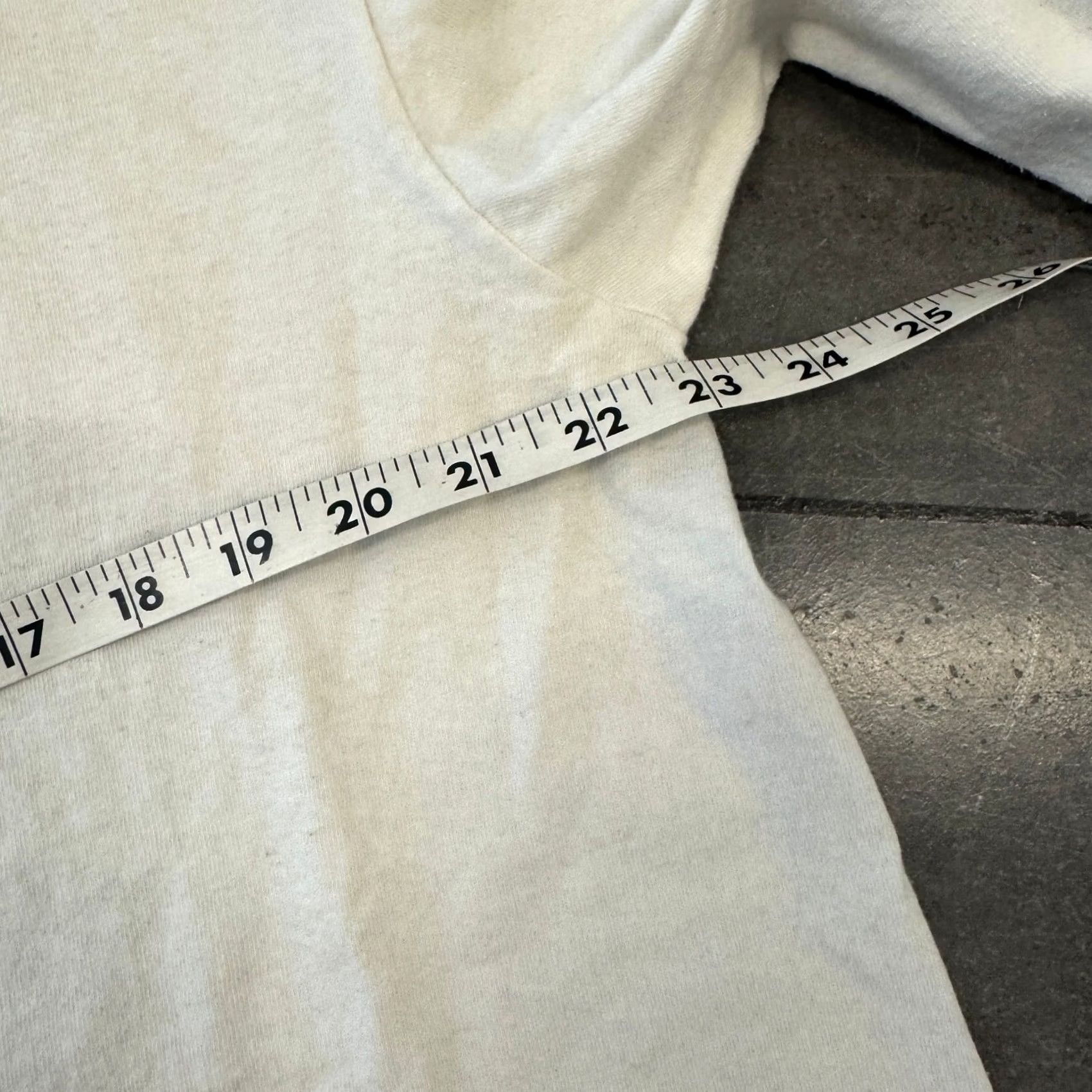Vintage VINTAGE Y2K 1990 NEW GENERATION SENIORS LONGSLEEVE WHITE GRAPHIC TEE XL Men XL White Graphic Tee Mens Size US XL / EU 56 / 4 - 3 Thumbnail