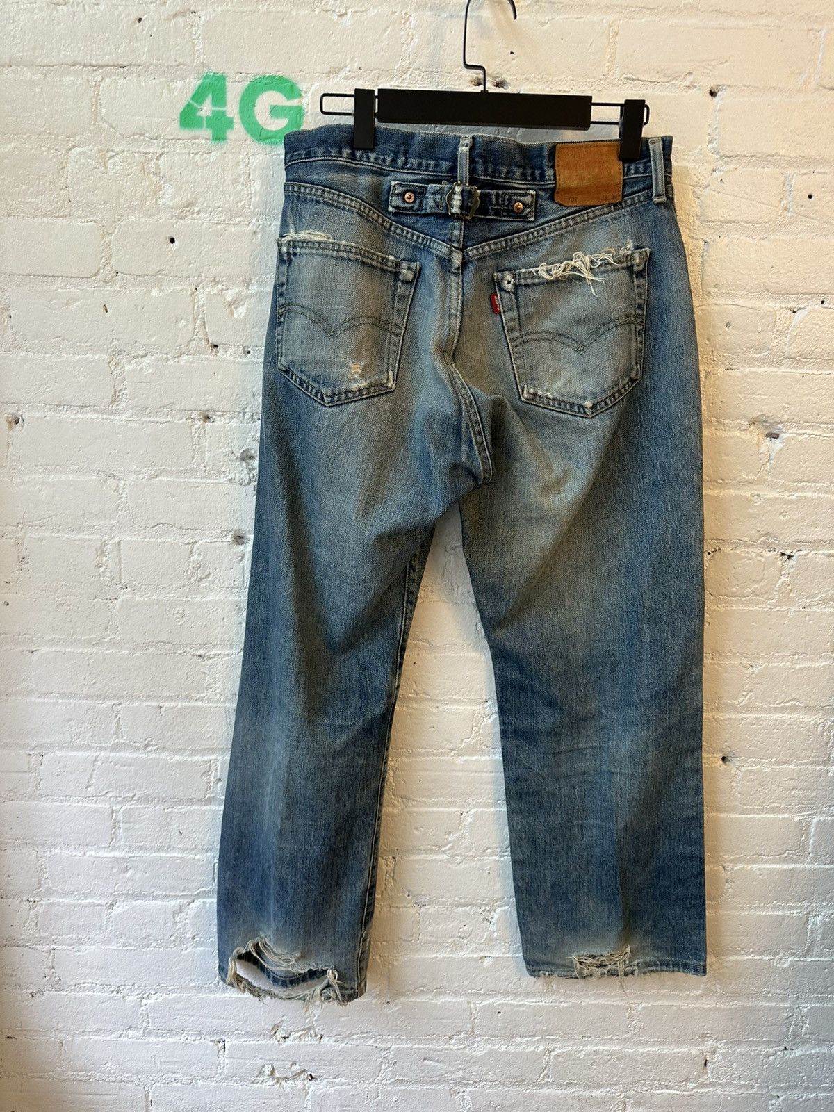 Levi's Vintage Clothing Vintage 60s Levi thrashed blue jeans buckle back Size US 33 - 7 Thumbnail