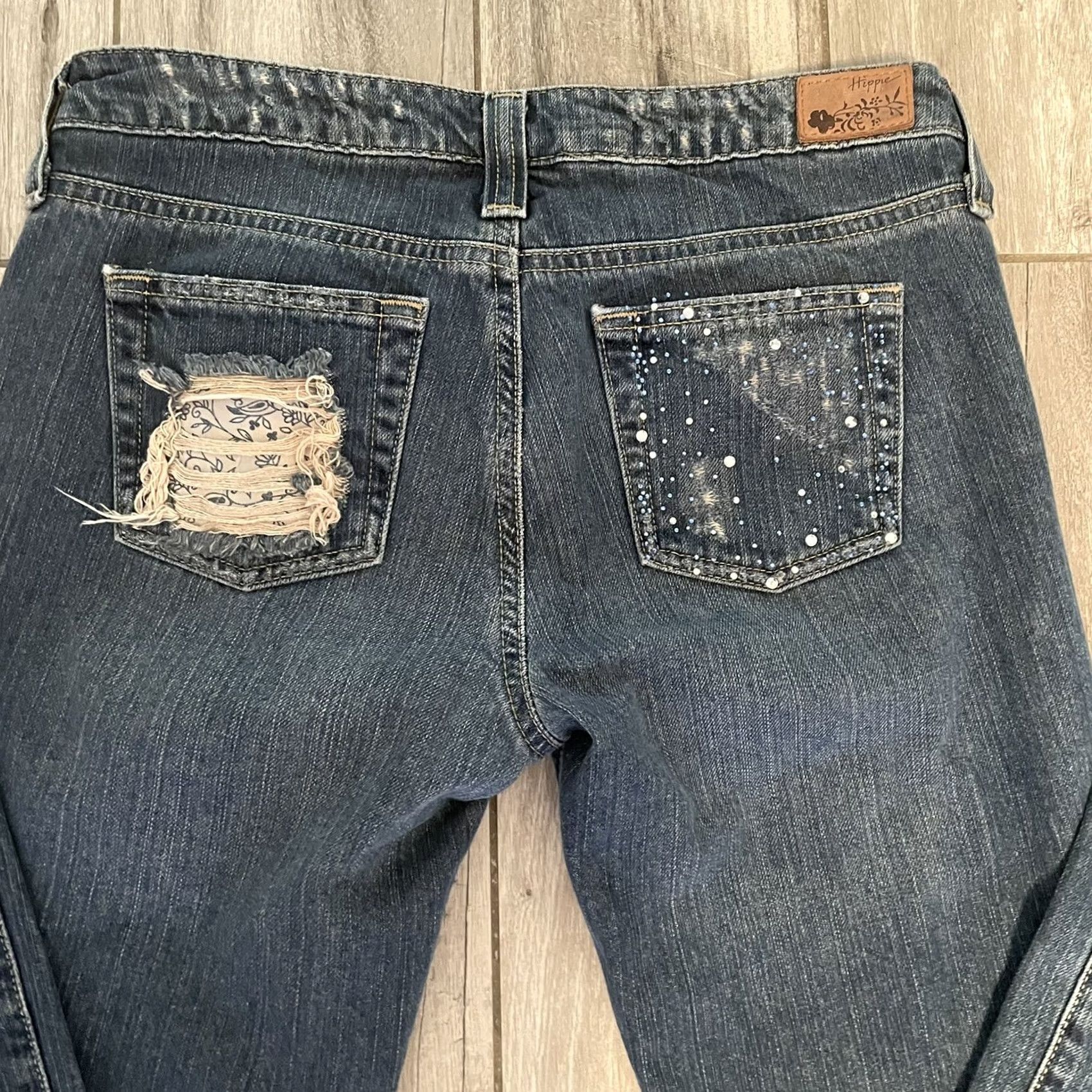 Vintage VINTAGE Hippie Jeans Women's 26R Rhinestone Bootcut Blue Denim Straight Leg Low Rise 30in Inseam Stars Size 26" / US 2 / IT 38 - 7 Thumbnail