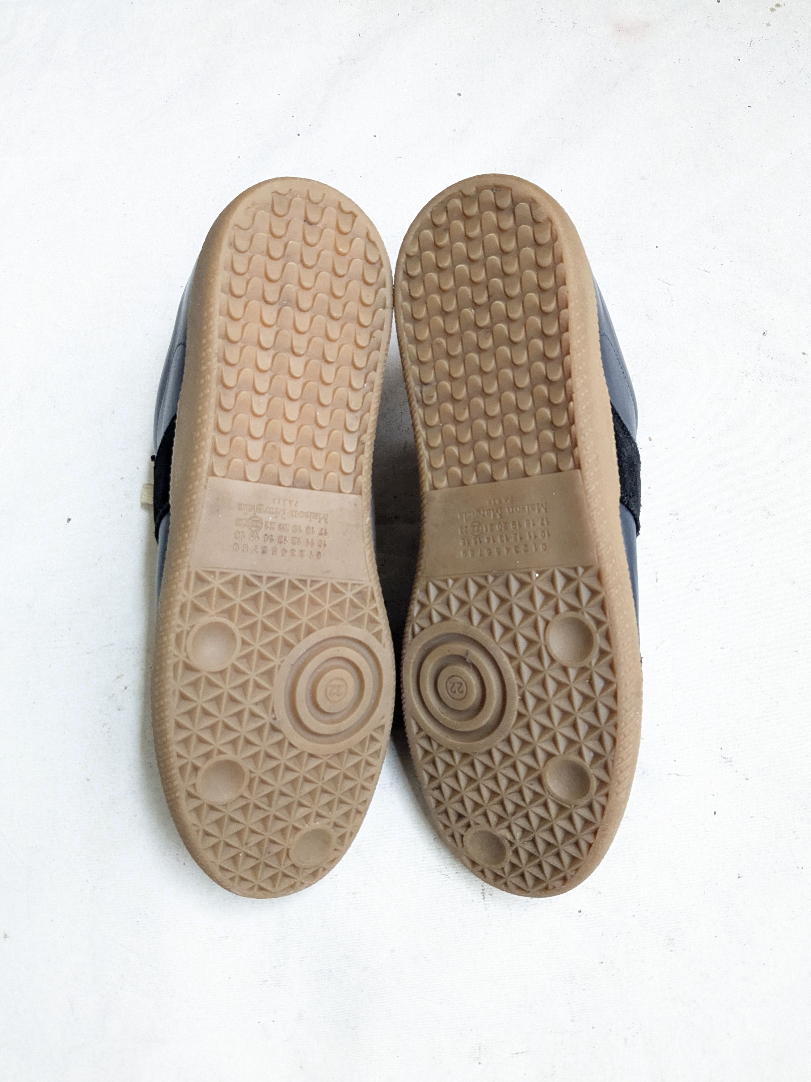 Maison Margiela Maison Margiela Replica GAT Navy Blue 10 43 Low Tops Size US 10 / EU 43 - 18 Thumbnail