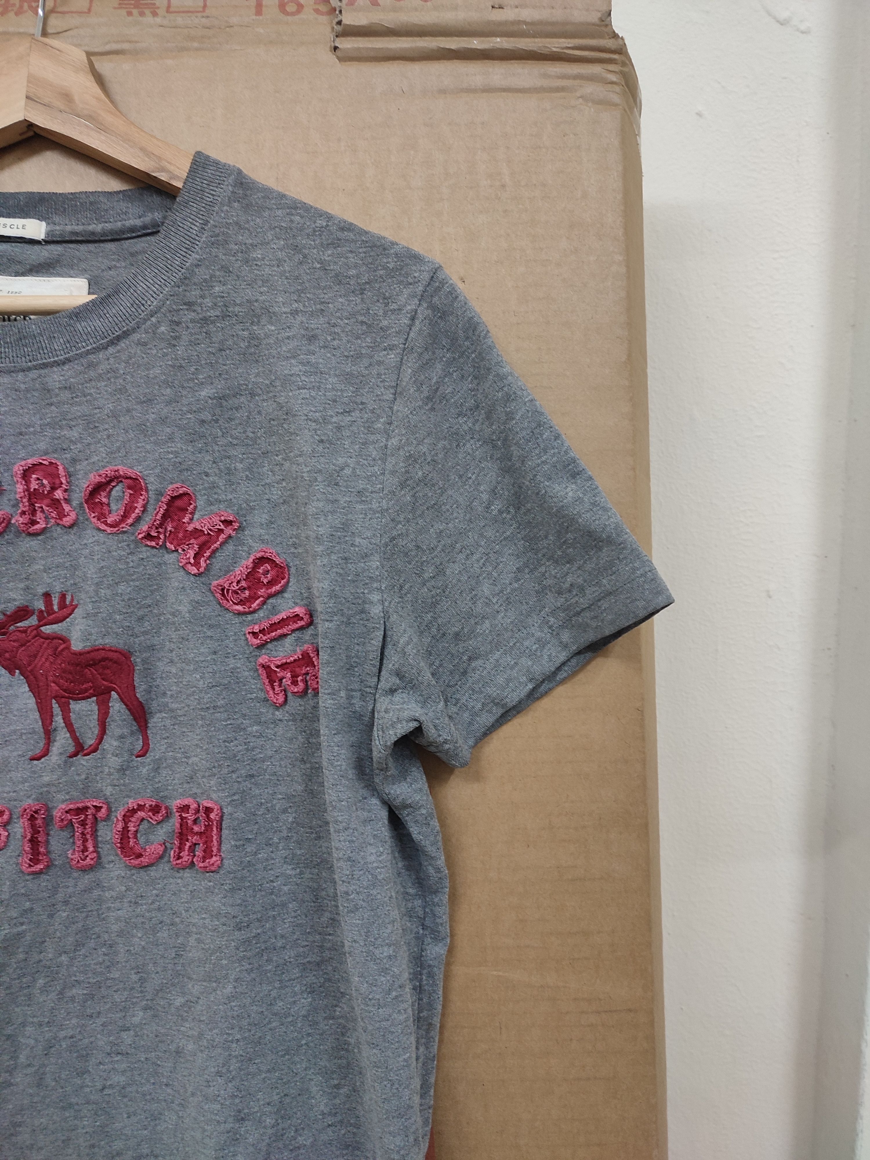 Vintage Abercrombie & Fitch Embroidery Tees