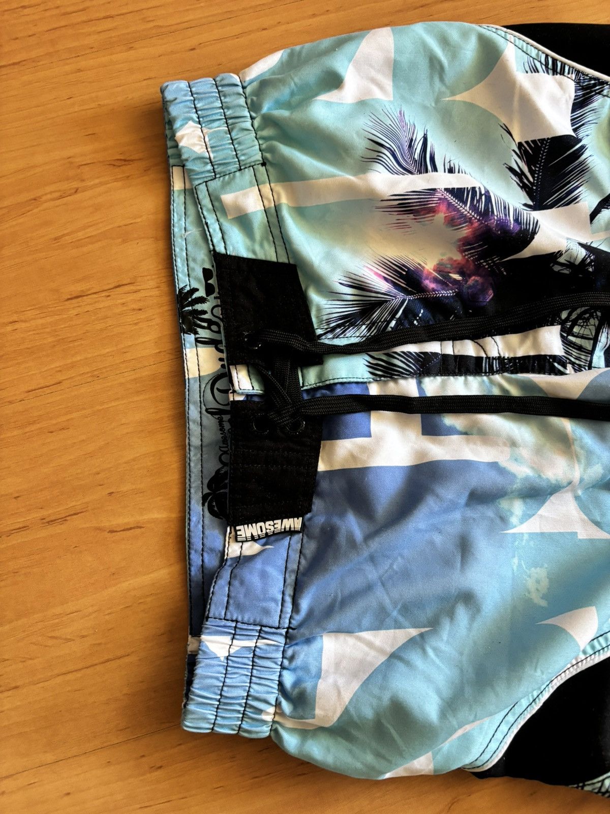 Vintage Vintage Surf Party Boardshorts - Never Worn - Y2K Aesthetic Size US 33 - 2 Thumbnail
