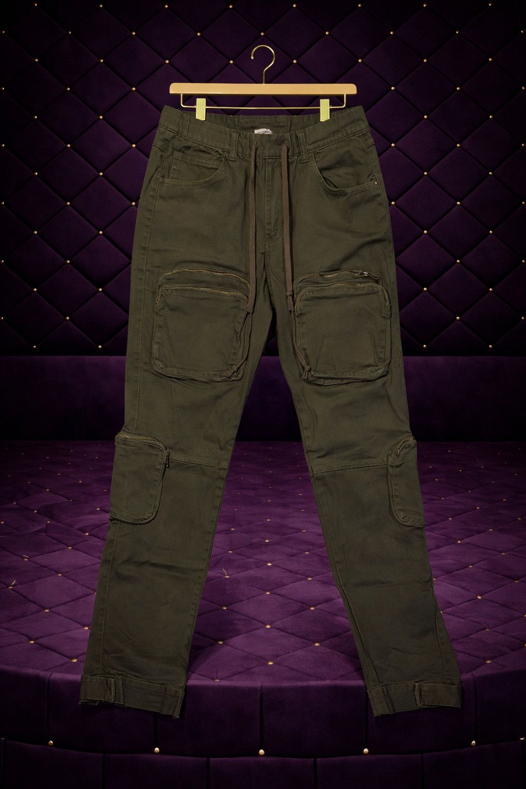 Other OLIVE CARGO POCKET SHORTS Size US 32 / EU 48 - 1 Preview