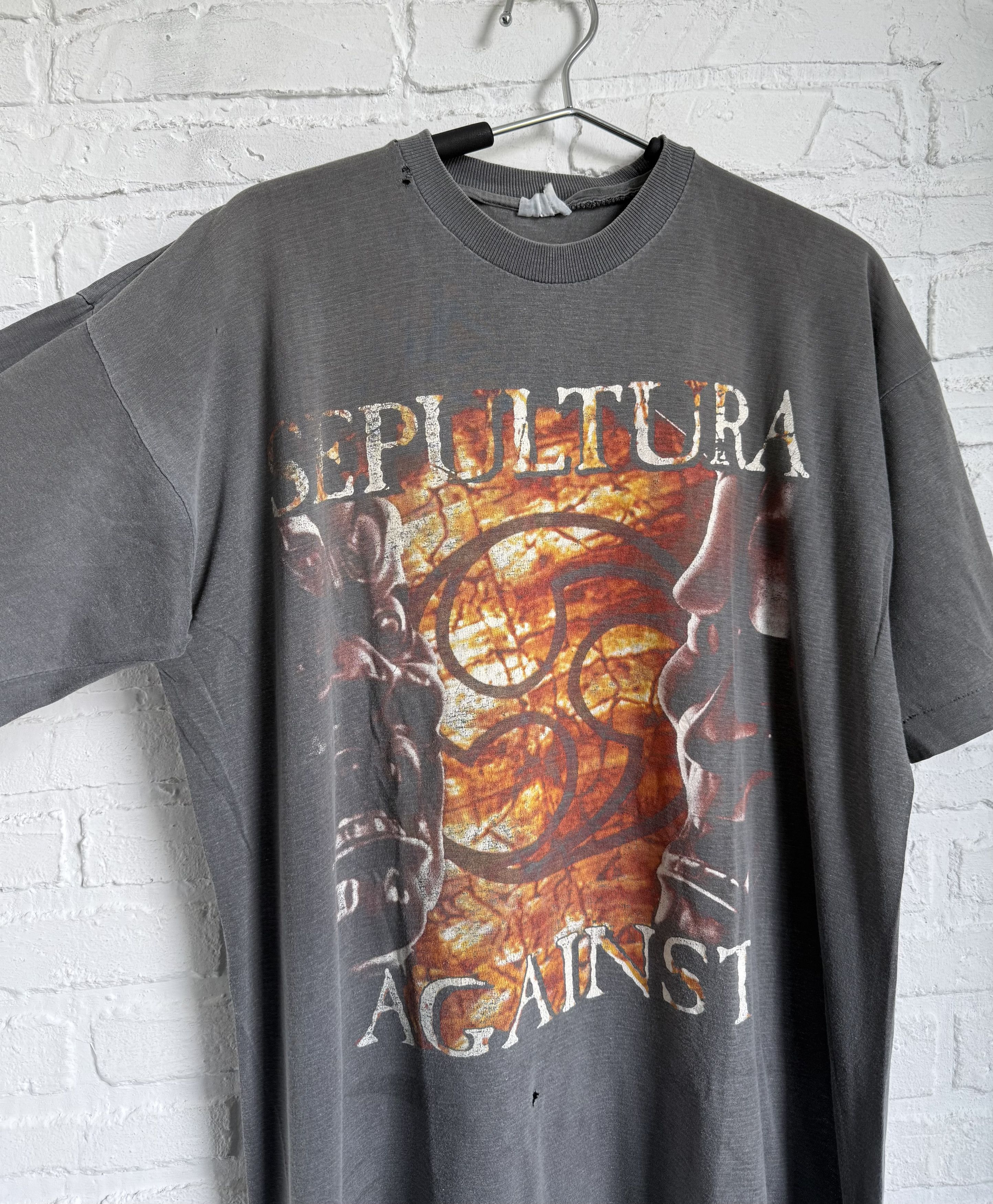 Band Tees RARE Vintage Sepultura Against Europe Tour 1998 t-shirt Size US XL / EU 56 / 4 - 3 Thumbnail