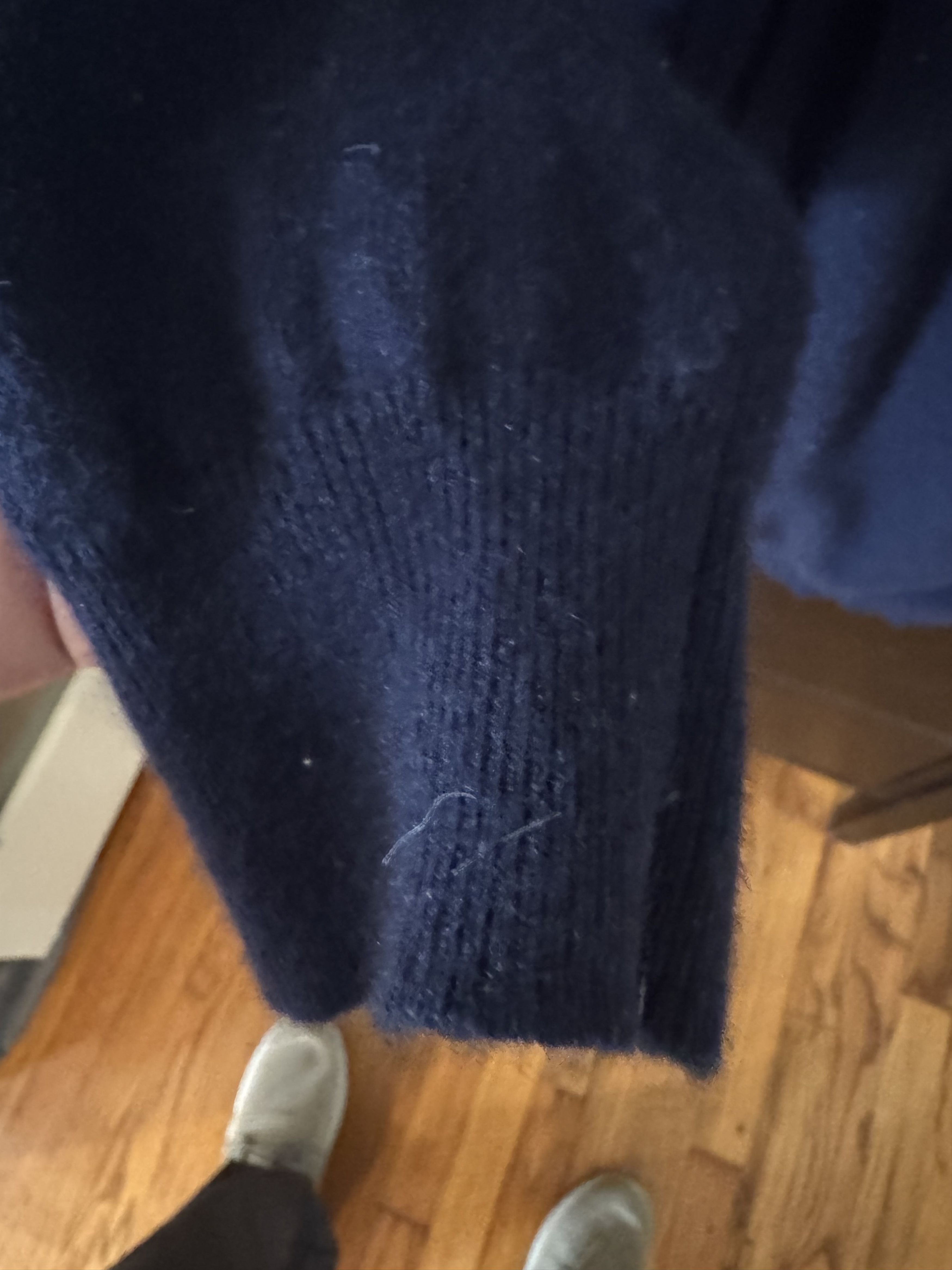 Barneys New York Barneys New York XL Blue Cashmere Sweater Size US XL / EU 56 / 4 - 1 Thumbnail