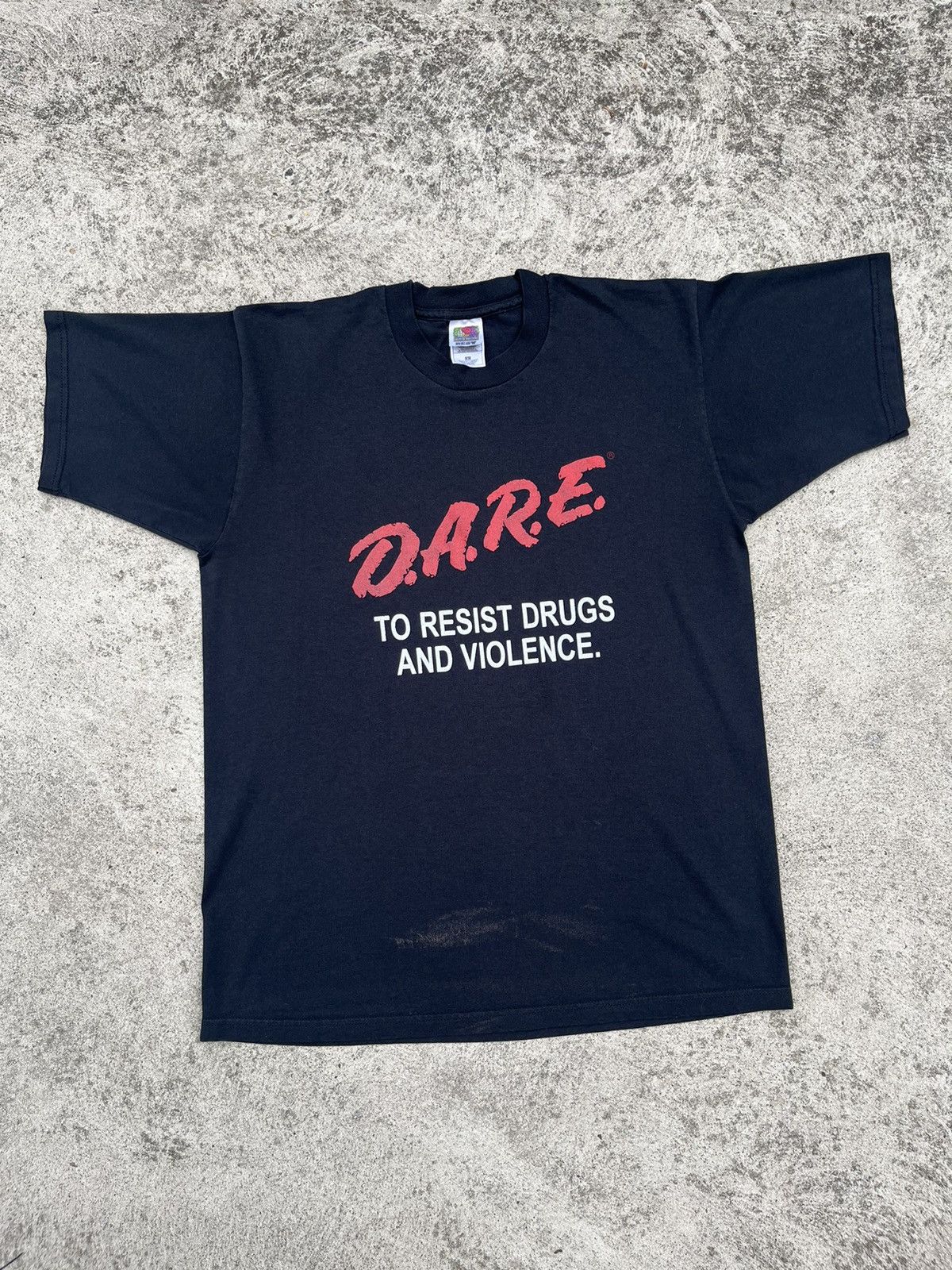Vintage Vintage 90’s D.A.R.E. “To Resist Drugs and Violence” T-Shirt Size US L / EU 52-54 / 3 - 1 Thumbnail