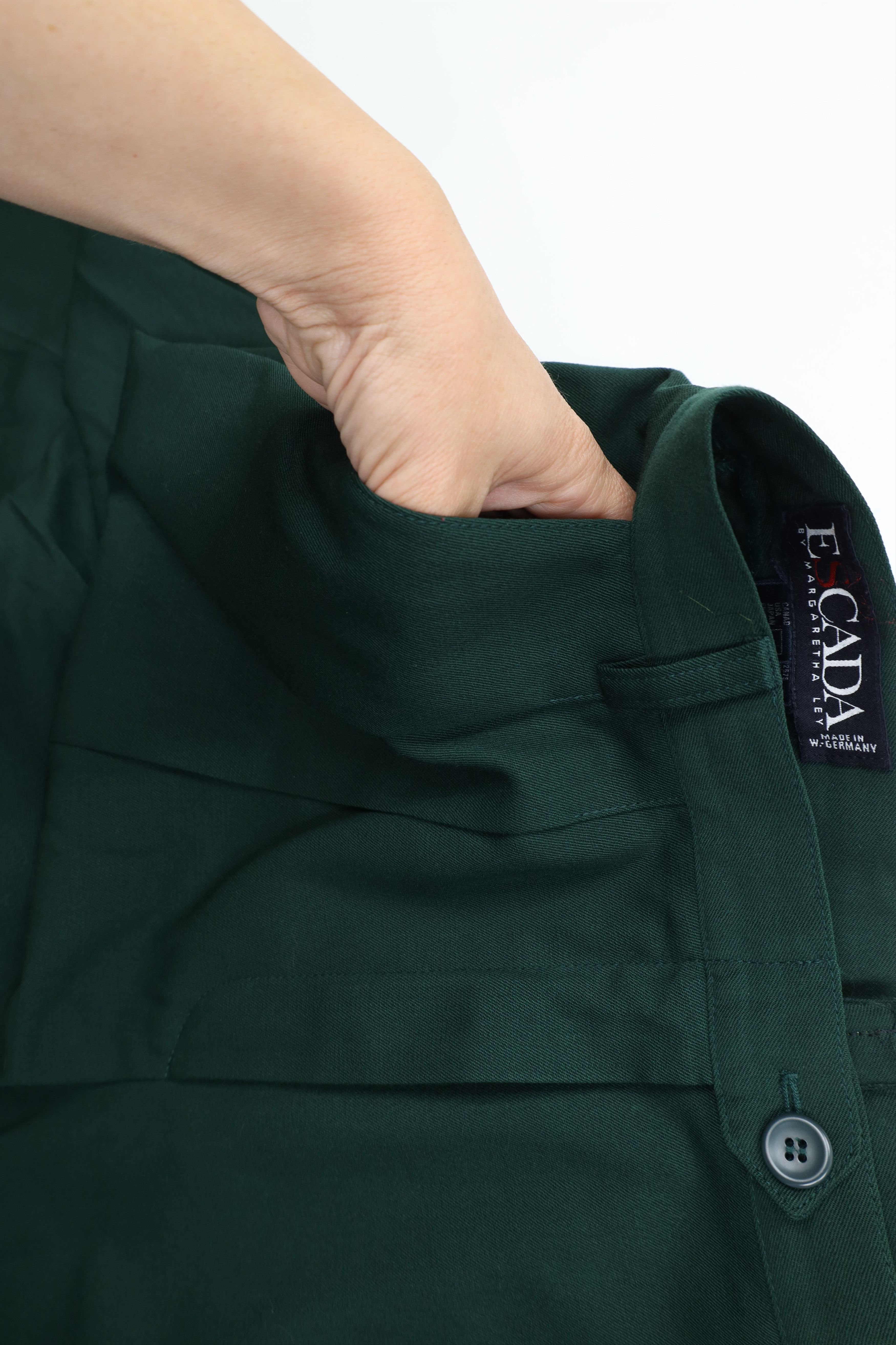 Escada Vintage 70s 80s Escada Pleated Tapered Leg Chino Pants Green Size 42" / US 20 - 6 Thumbnail