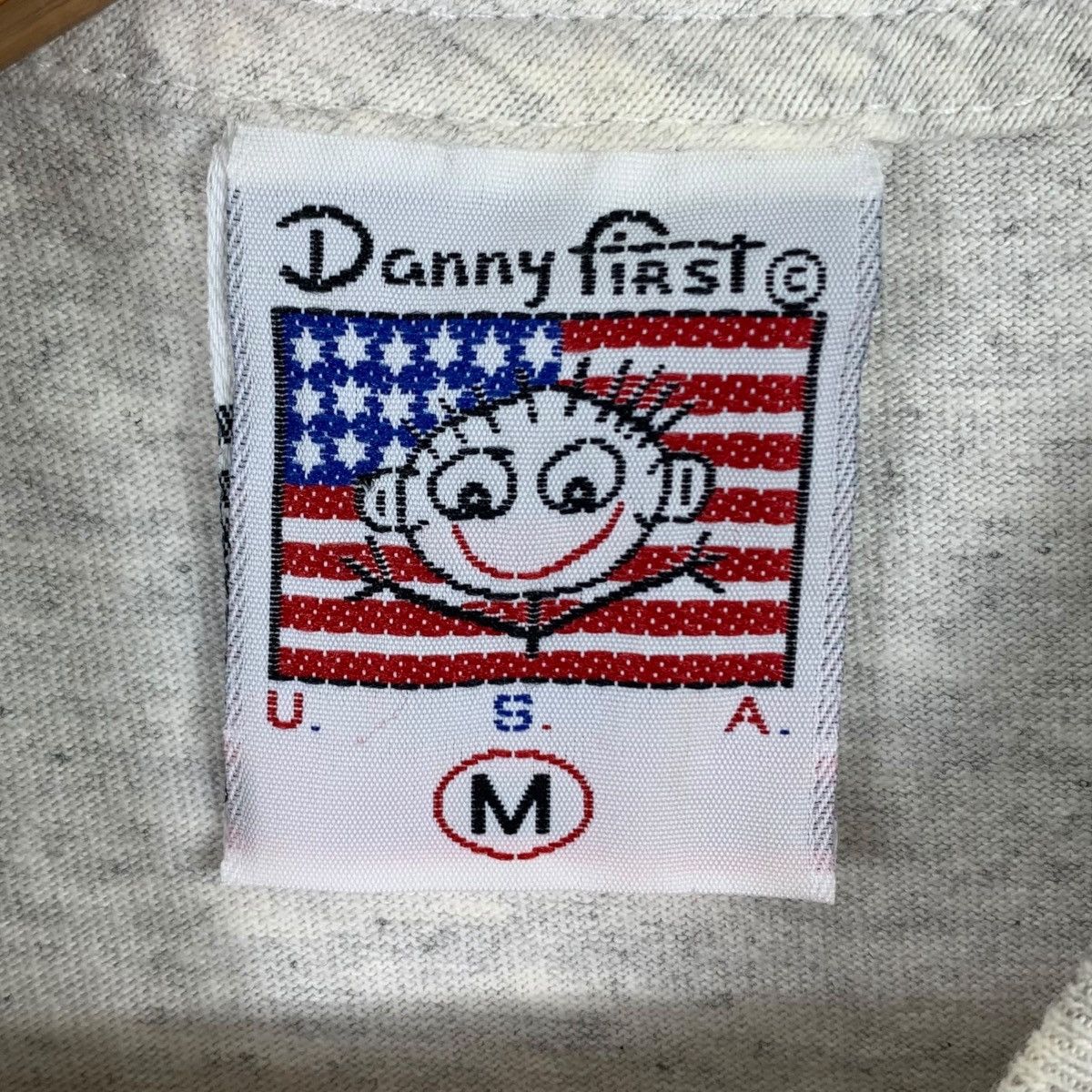 Vintage Vintage 90s DANNY FIRST USA Cartoon Print Grey Short Shirt Size US M / EU 48-50 / 2 - 4 Thumbnail