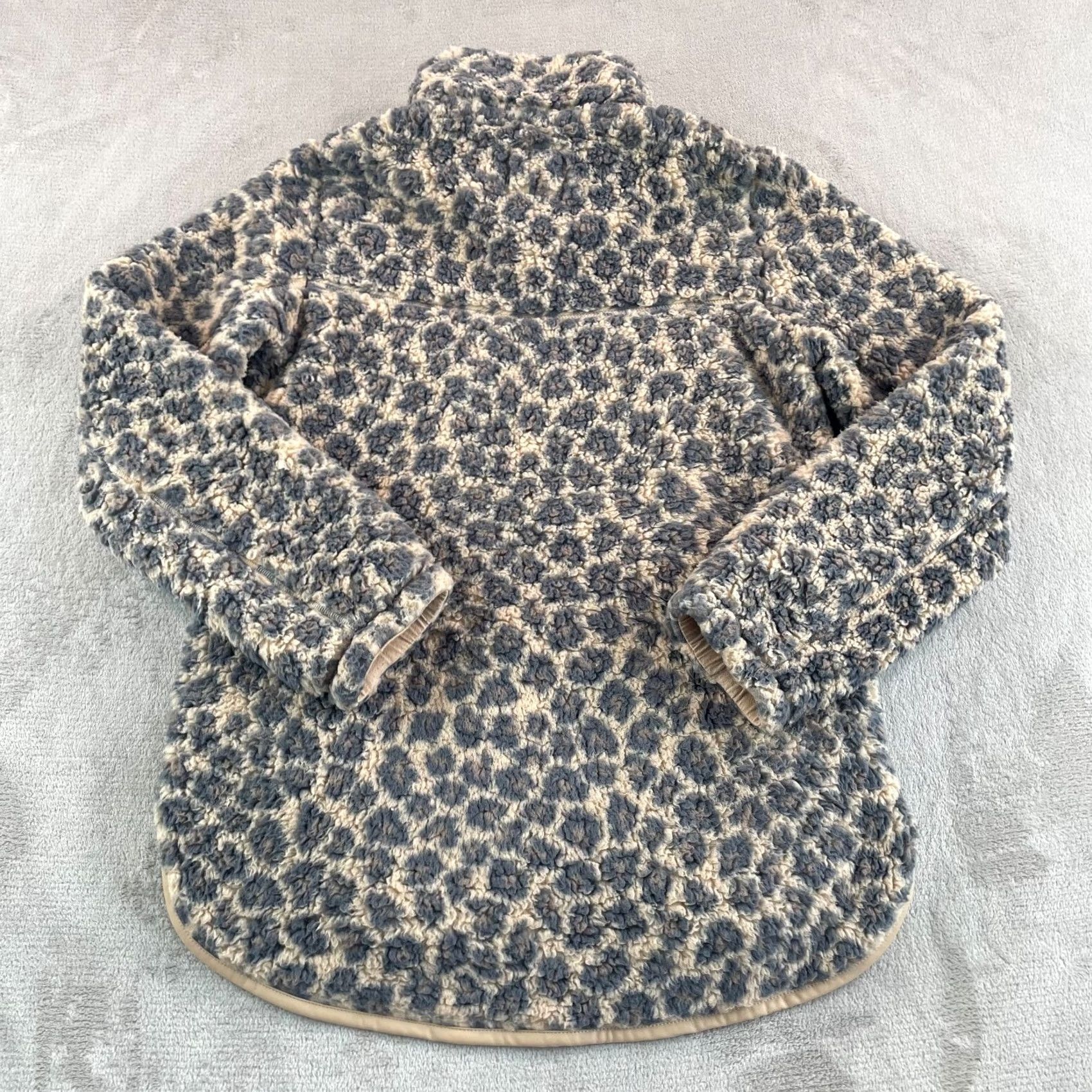 Abercrombie & Fitch Abercrombie & Fitch Soft Collection 1/4 Zip Sweater Women Small Animal Print NEW Size S / US 4 / IT 40 - 4 Thumbnail