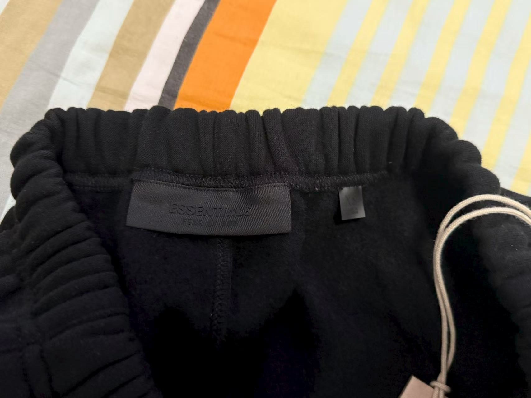 Essentials × NBA Fear of God Essentials x NBA Sweatshorts 'Black' Size US 29 - 3 Thumbnail