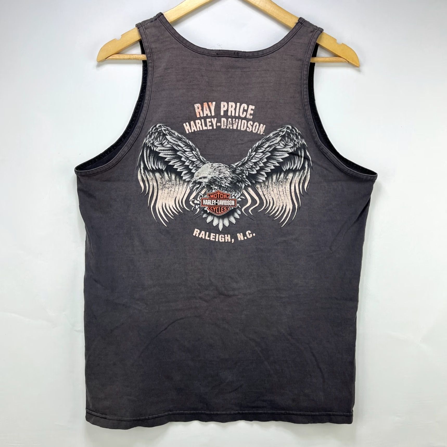 Harley Davidson VINTAGE Harley-Davidson Tank Top Shirt L Black 90s Sun Faded Raleigh NC Eagle Large Mens Size US L / EU 52-54 / 3 - 4 Thumbnail