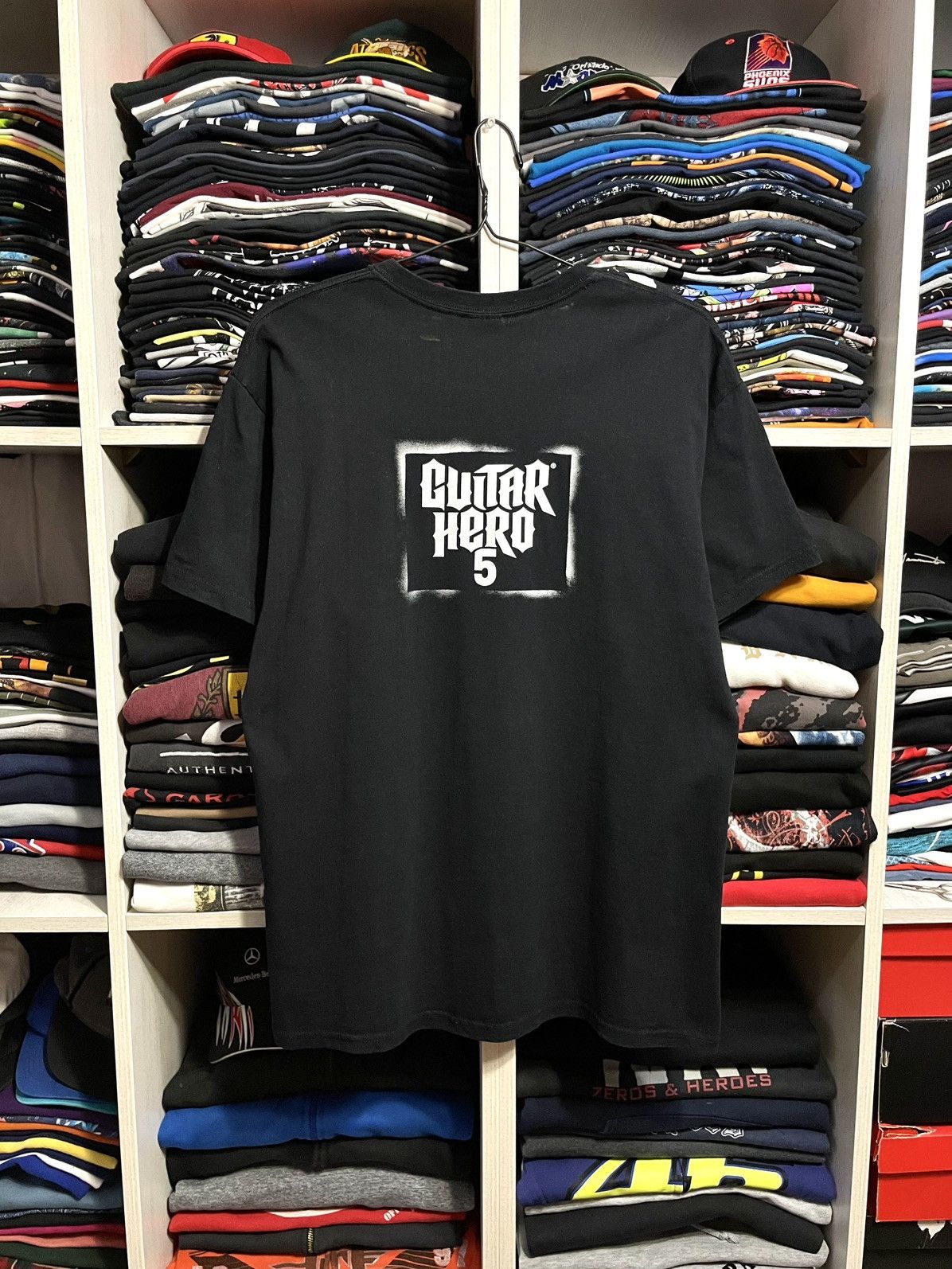 Vintage Vintage 00s Guitar Hero 5 Video Game Promo T-Shirt Size L Size US L / EU 52-54 / 3 - 2 Thumbnail