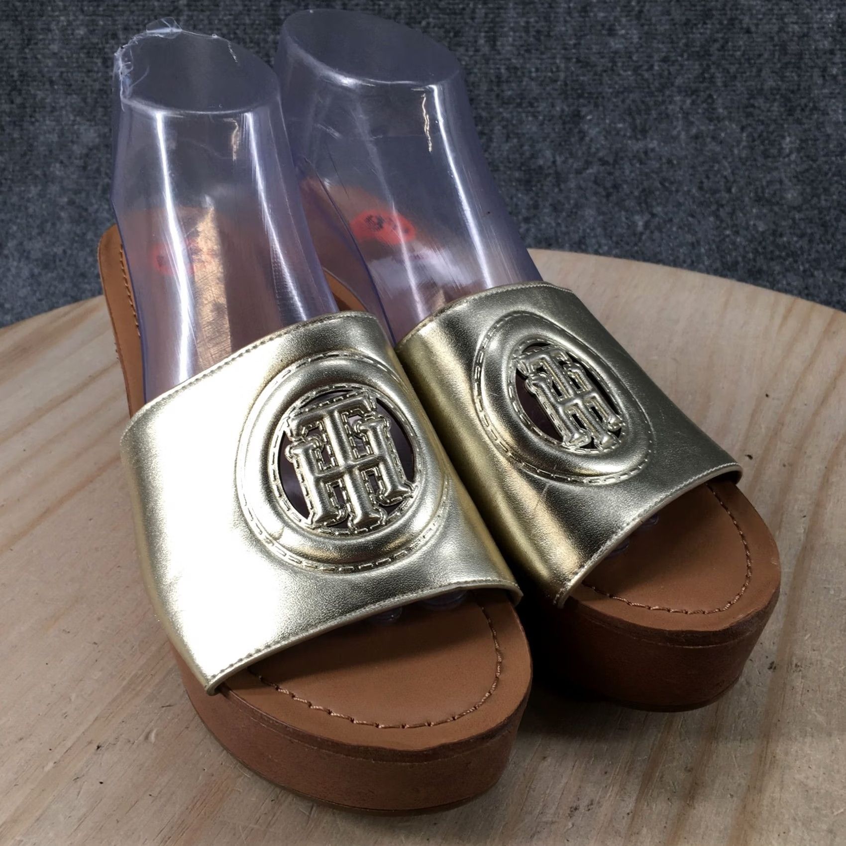 Tommy Hilfiger Tommy Hilfiger Sandals Womens 9.5 M Wrynn Slide Wedge Gold Faux Leather Slip On Sandal Size US 10 / IT 40 - 3 Thumbnail