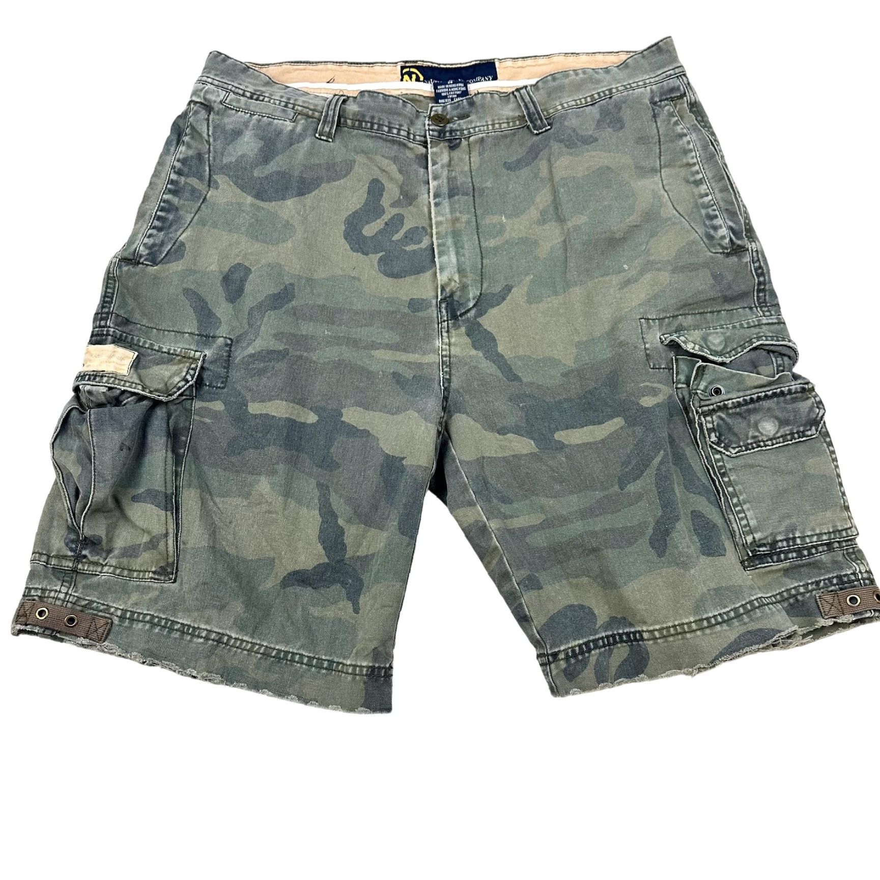 Nautica Vintage Nautica Camo Cargo Shorts Mens 38 Green Army Casual Pants Cargo Short Mens 38 Camouflage Canvas Distressed Pockets (Adult Mens) Size US 38 / EU 54 - 2 Thumbnail