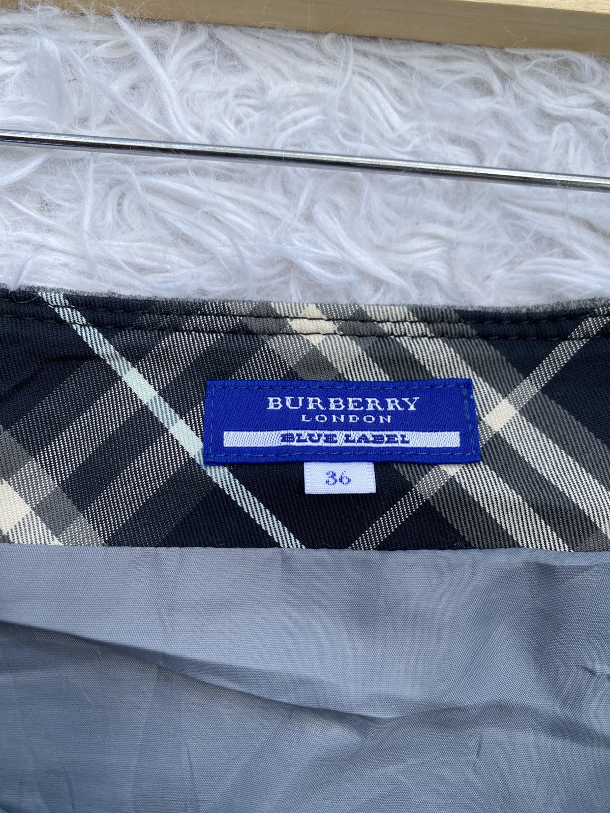 Burberry Rare Vintage Burberry Pleats Mini Skirt Size 27" / US 4 / IT 40 - 9 Thumbnail