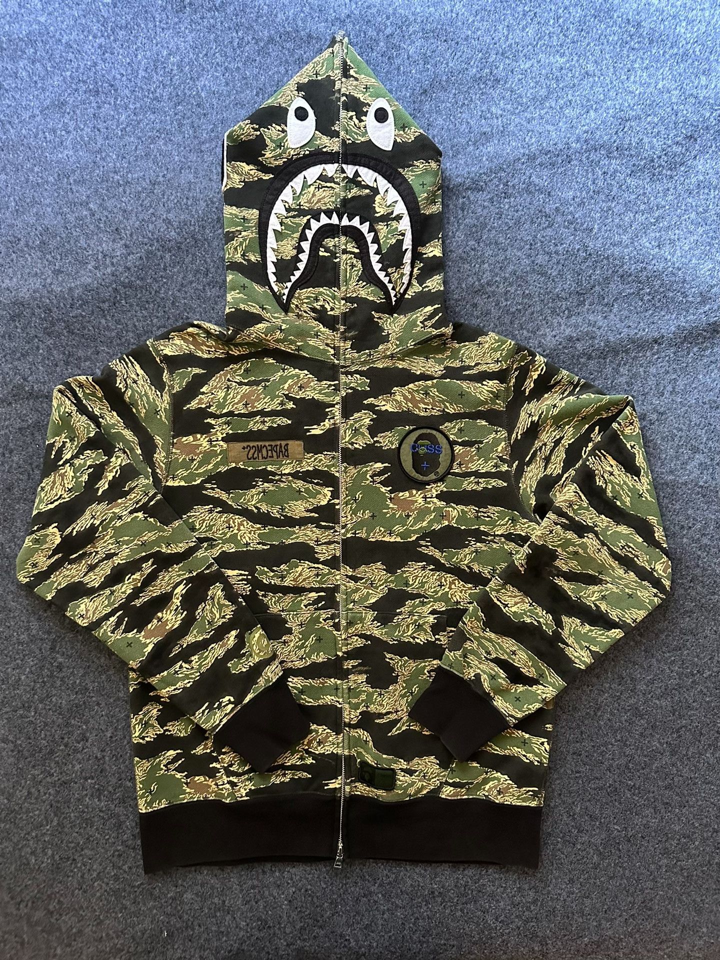 Bape Bape C Multi Shark Sweatshirt Pullover Size US L / EU 52-54 / 3 - 1 Thumbnail