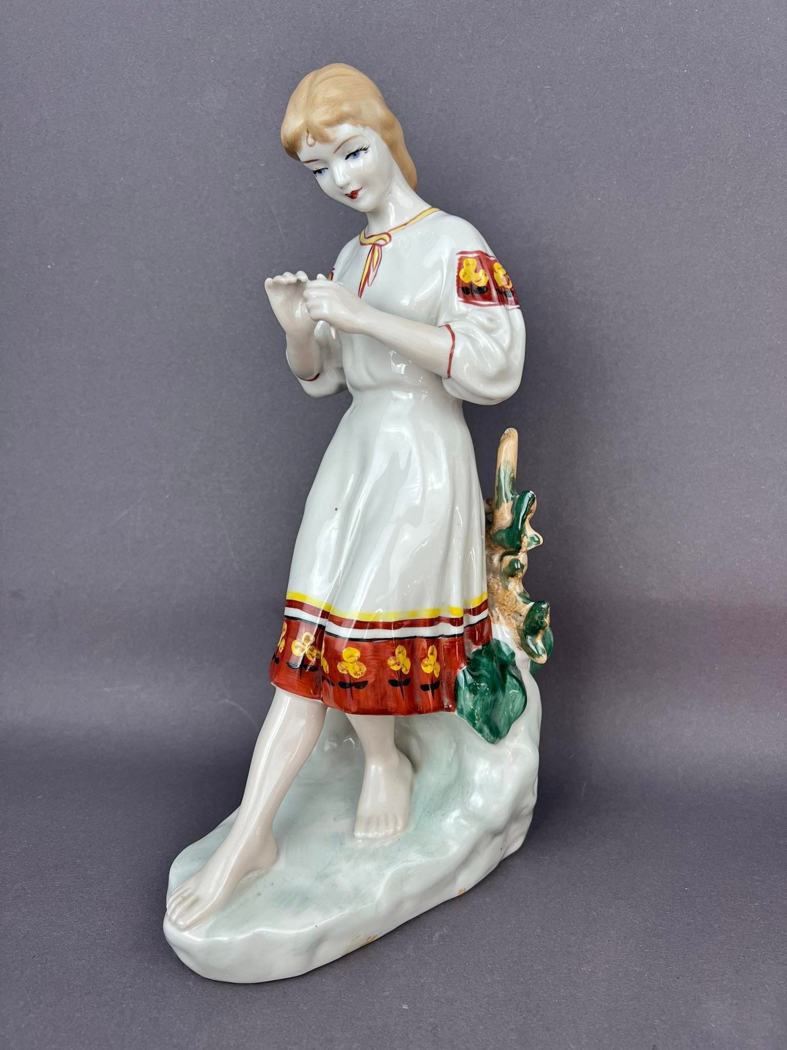 Vintage 1970 Polonne Vintage Soviet Porcelain Statue Girl 11 in Size ONE SIZE - 1 Thumbnail