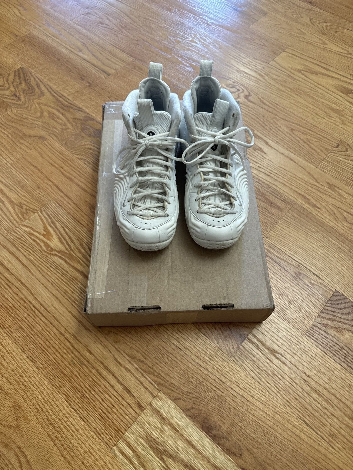 Comme des Garcons × Nike CDG Foamposite White Size 9.5 Size US 9.5 / EU 42-43 - 1 Thumbnail