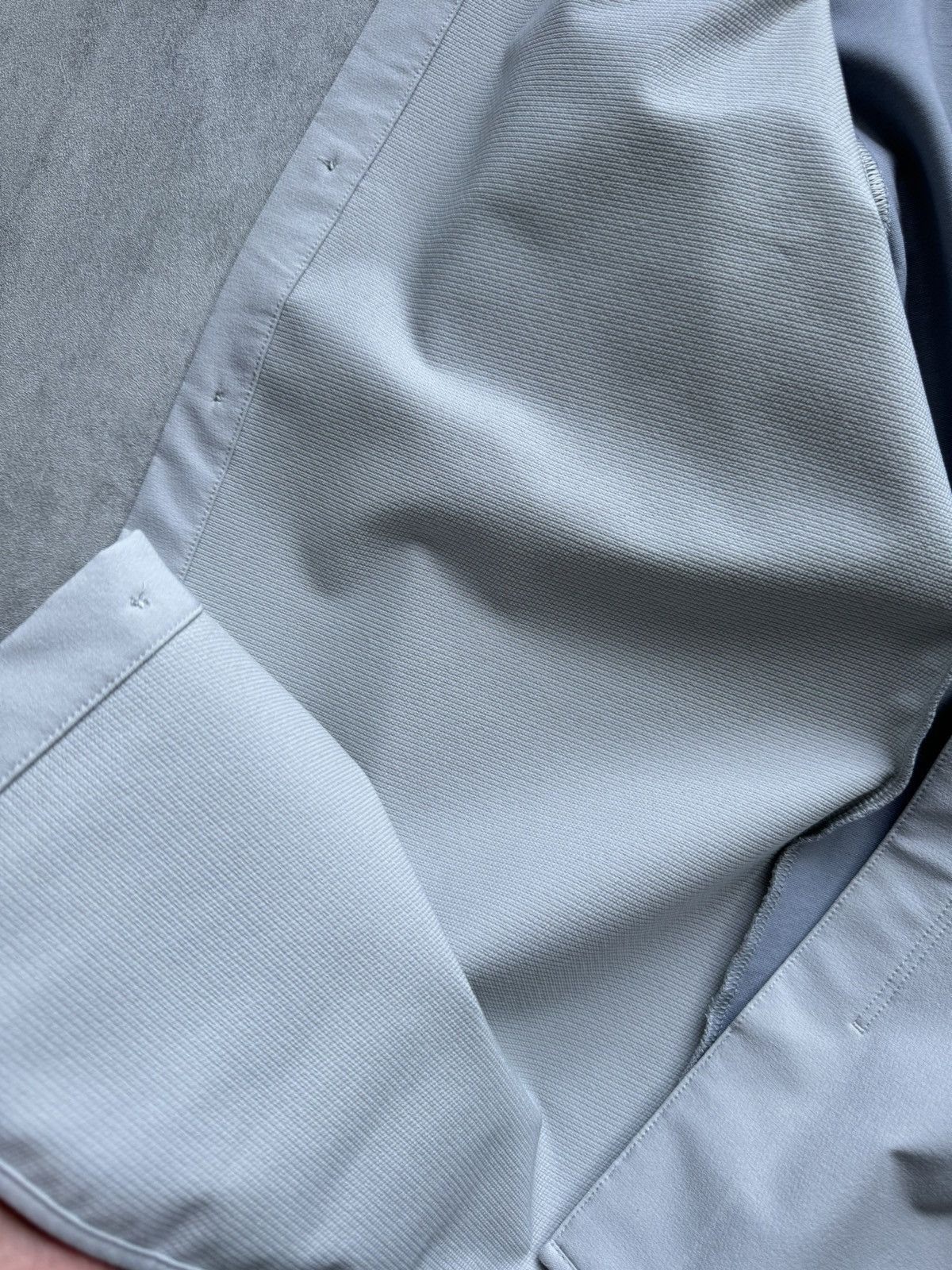 Other Lululemon Mens Shirt Long Sleeve Stretch Size Medium Size US M / EU 48-50 / 2 - 6 Thumbnail