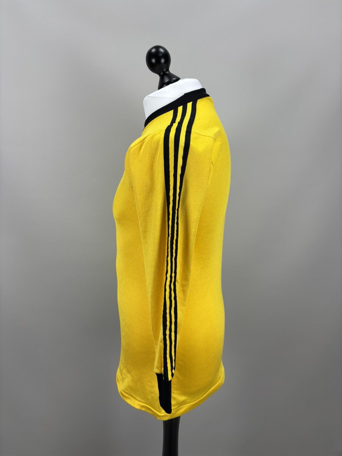 Adidas Mens vintage soccer long sleeve Adidas Erima Size Medium Size US S / EU 44-46 / 1 - 7 Thumbnail