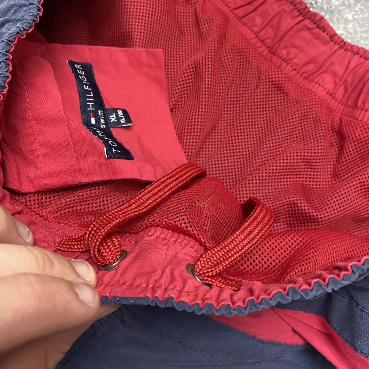 Tommy Hilfiger Vintage Tommy Hilfiger Big Logo swimwear shorts Size US 36 / EU 52 - 5 Thumbnail