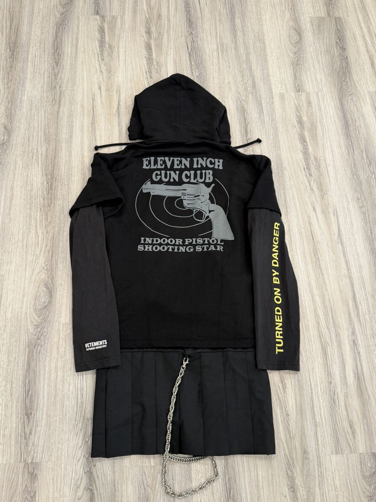 Vetements AW16 Justin4Ever 11-inch Gun Club Chain Hoodie Size US S / EU 44-46 / 1 - 3 Thumbnail
