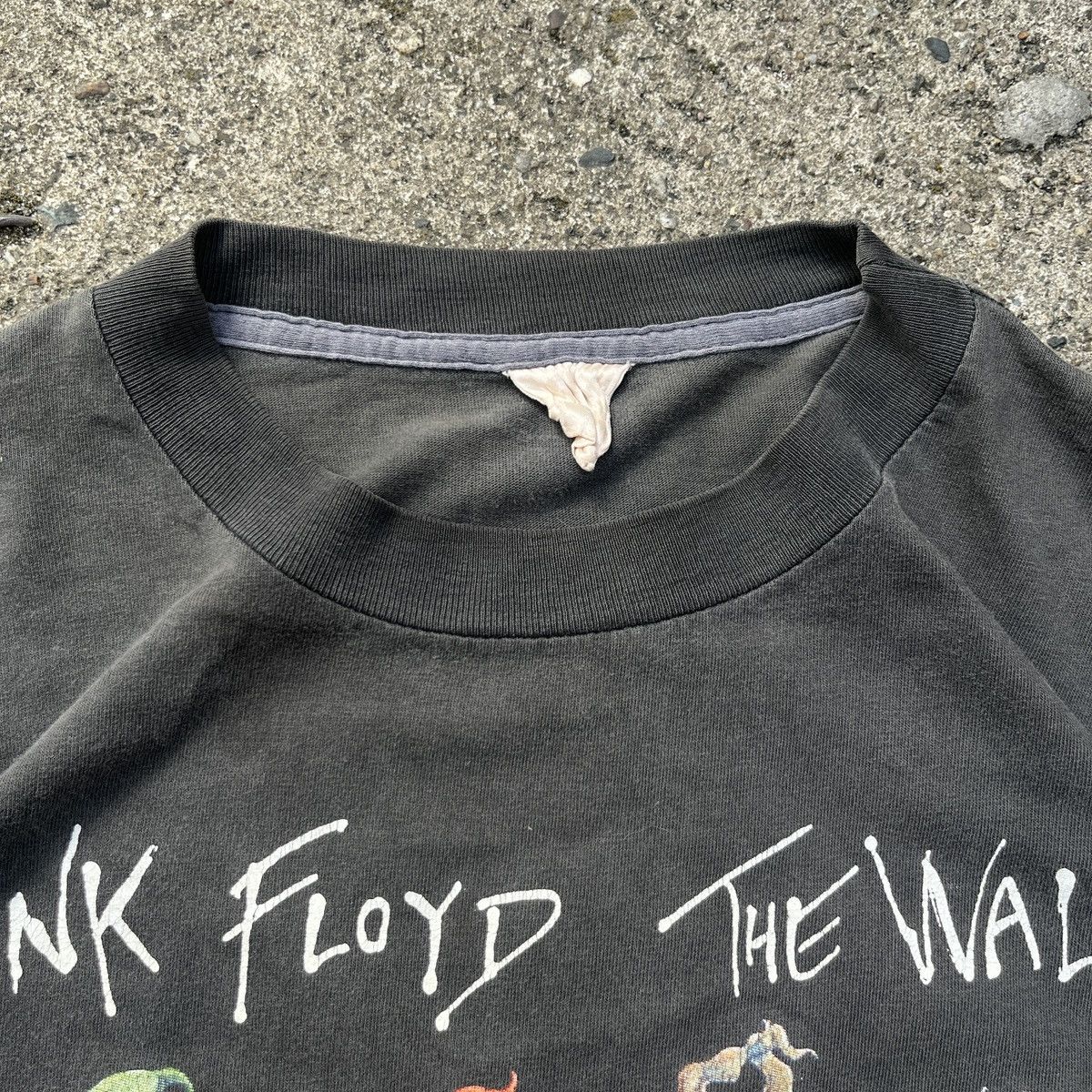 Pink Floyd Pink floyd “the wall”1997 Size US M / EU 48-50 / 2 - 3 Thumbnail