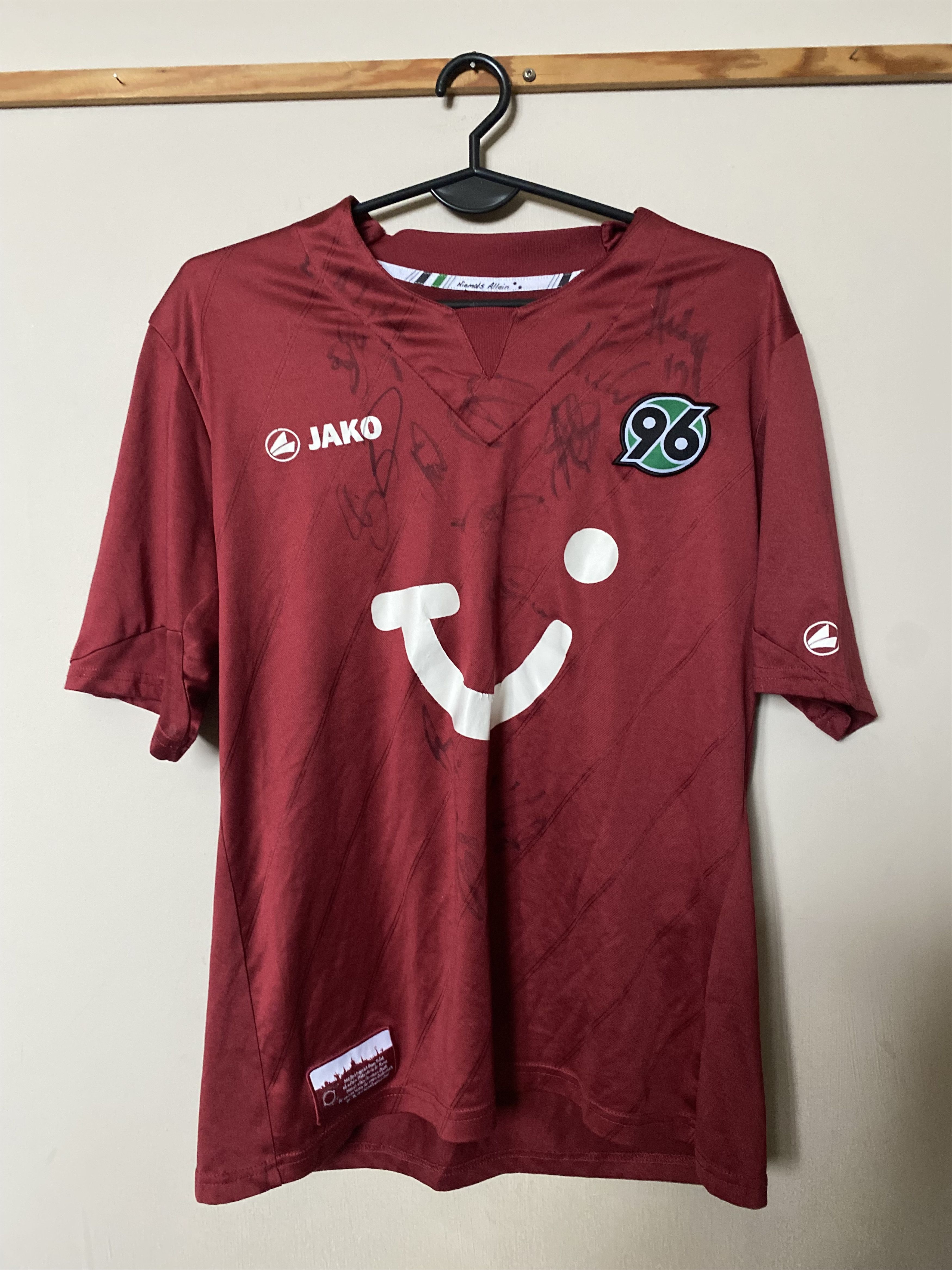 Other Football Jersey HANNOVER 96 2011 - 2012 - Jako - M - UNIQUE Size US M / EU 48-50 / 2 - 1 Thumbnail