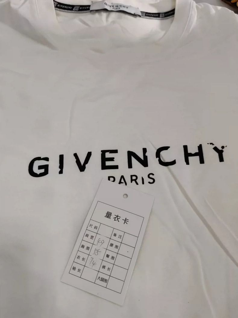 Givenchy Givenchy Short sleeve Size US M / EU 48-50 / 2 - 5 Thumbnail