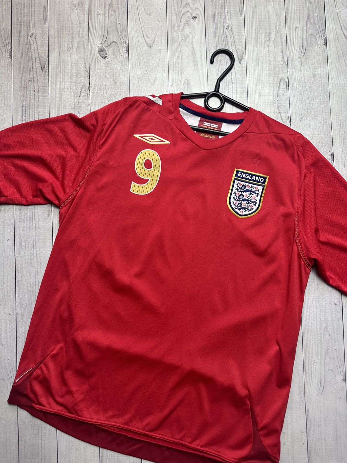 Umbro × Vintage Vintage Umbro red England soccer jersey size XL 9 Rooney Size US XL / EU 56 / 4 - 3 Thumbnail