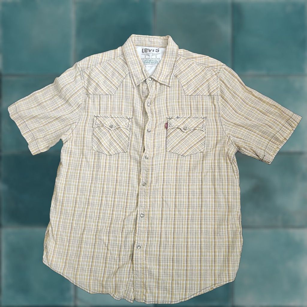 Levi's Levi's Shirt Plaid Short Sleeve Button-Up XL Multicolor Casual Workwear Short Sleeve Button-Up Shirt Men XL Plaid Pattern Pocket Size US XL / EU 56 / 4 - 1 Thumbnail