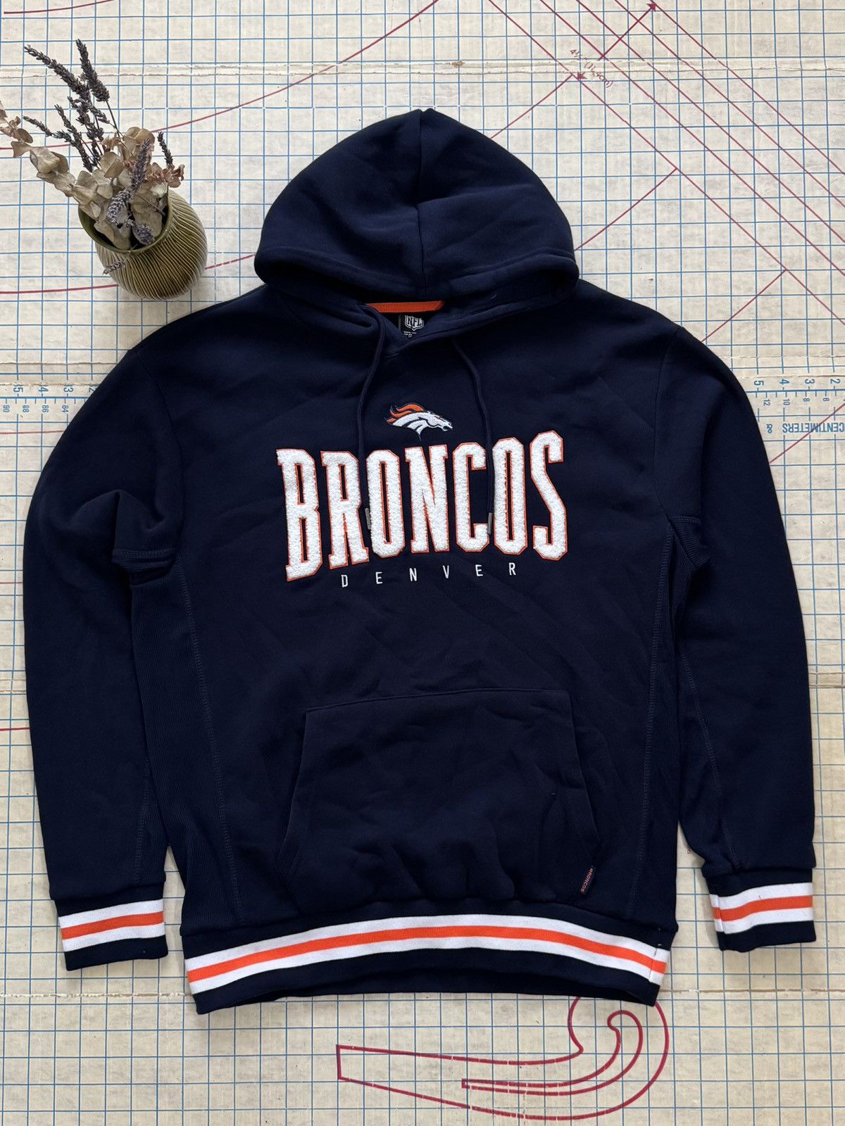 NFL NWOT NFL Team Apparel Denver Broncos Pull Over Hoodie Large Size US L / EU 52-54 / 3 - 1 Thumbnail