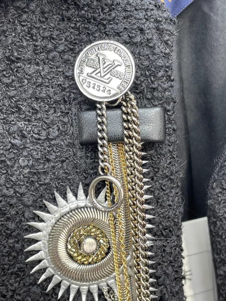 Louis Vuitton Louis Vuitton Show heavy chain fringe jacket Size XXS / US 00 / IT 34 - 4 Thumbnail