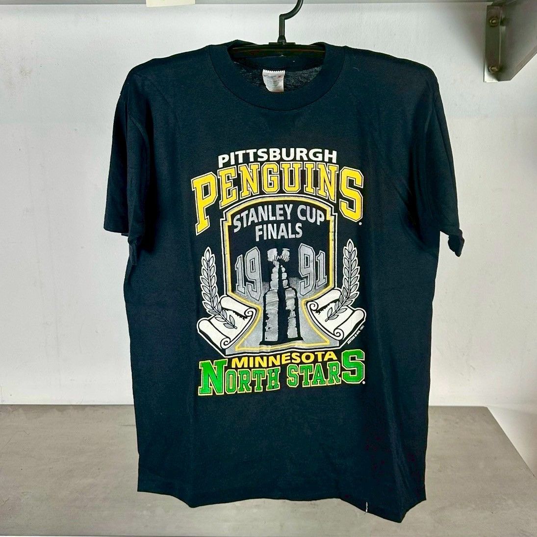 Vintage ​1991 NHL Stanley Cup Finals Penguins VS North Stars T-shirt Size US M / EU 48-50 / 2 - 1 Thumbnail