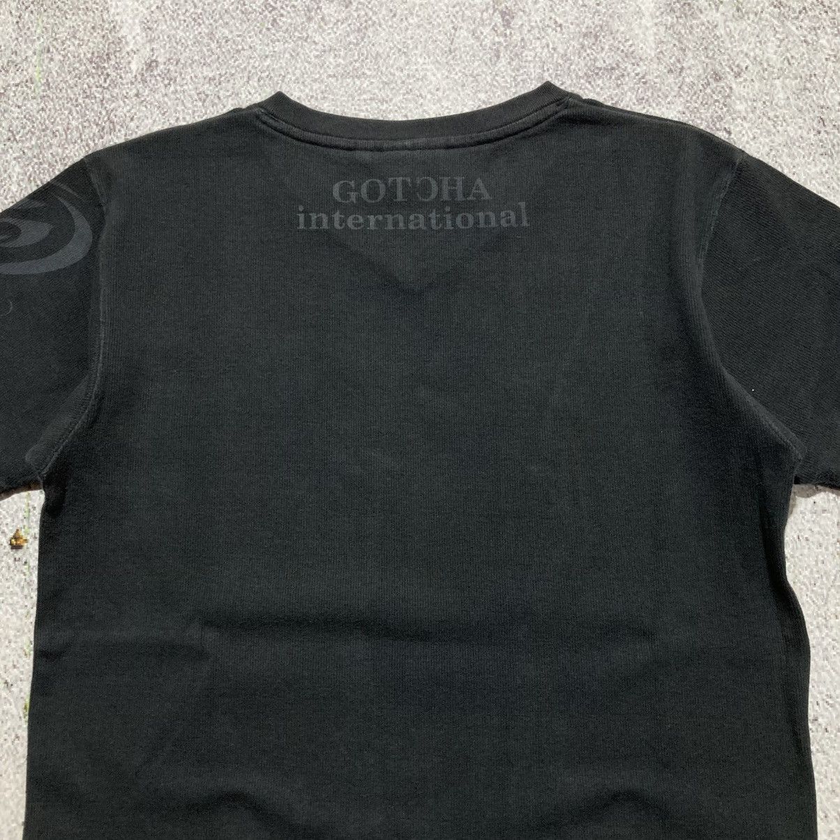 Japanese Brand 2000s Gotcha Surf Poem Logo T-shirt Tribal Punk Gothic Style Size US M / EU 48-50 / 2 - 10 Thumbnail