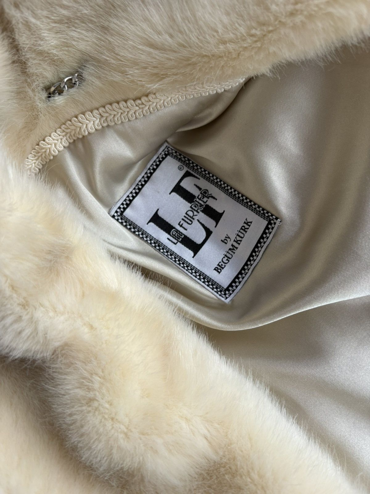 Vintage 90’s faux fur coat Size L / US 10 / IT 46 - 19 Thumbnail