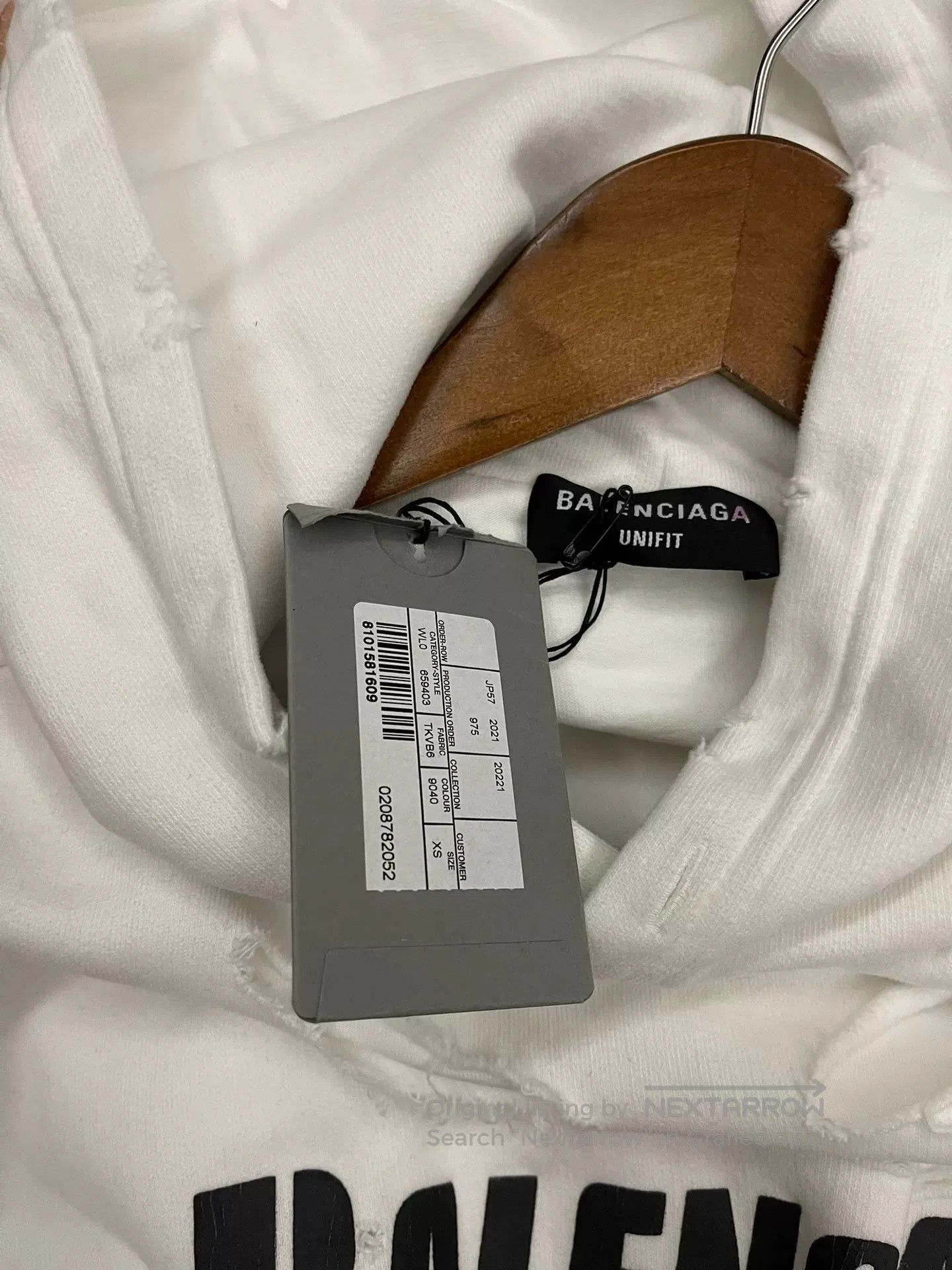 Balenciaga balenciaga destroyed white hoodie with logo. Size US XS / EU 42 / 0 - 8 Thumbnail