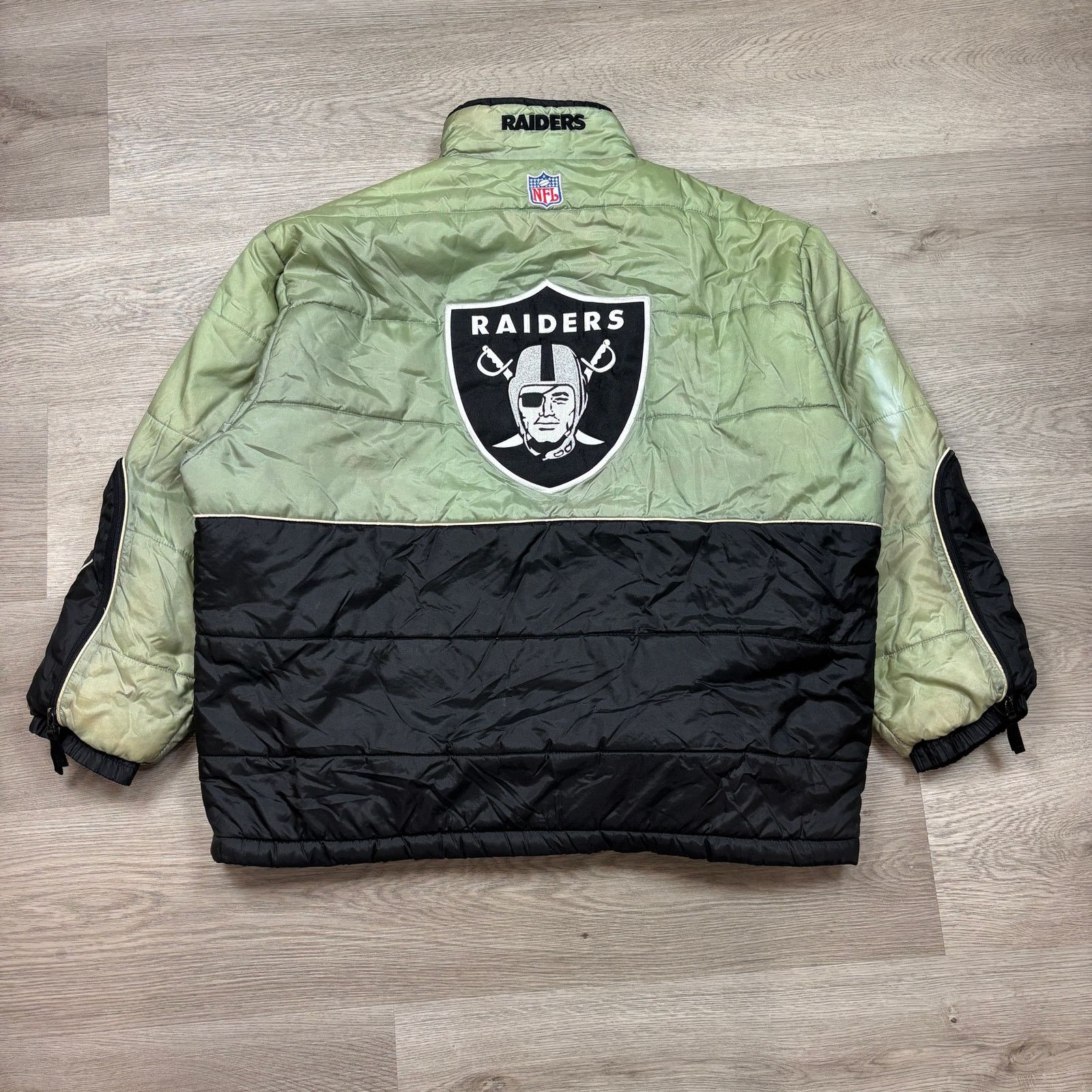 NFL × Reebok × Vintage Vintage 90s Reebok Oakland Raiders Puffer Jacket Men's 2XL Size US XXL / EU 58 / 5 - 3 Thumbnail