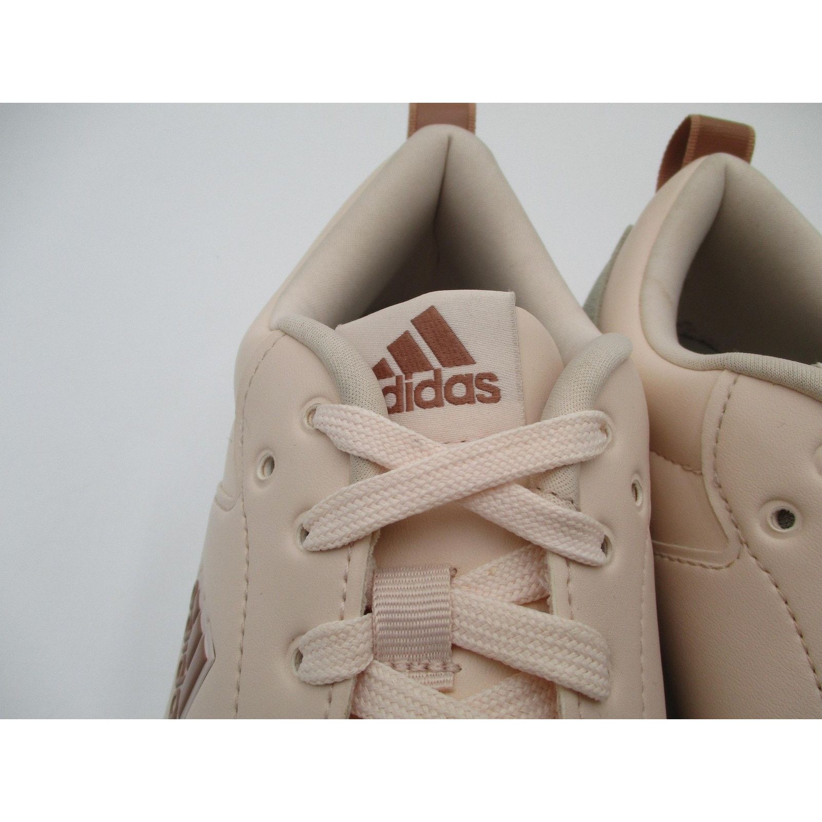Adidas Adidas Shoes Women's Sz 11 Beige Low Top Casual Sneakers 1S5 Size US 11 / IT 41 - 10 Thumbnail