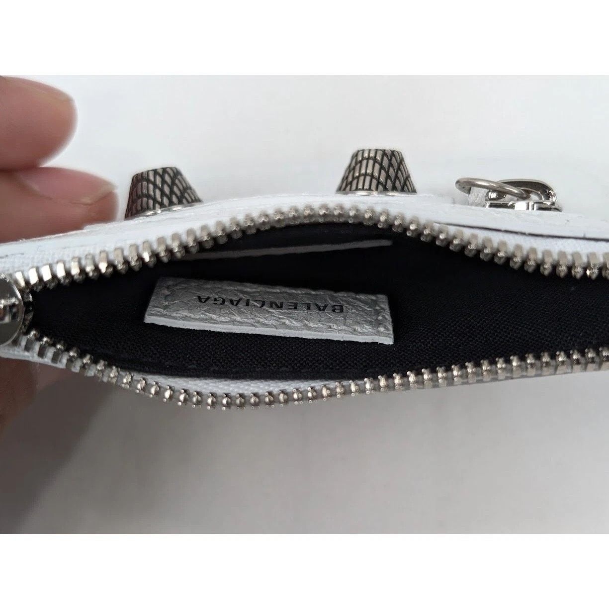 Balenciaga o1rshd1 Size: OS / Le Cagole Coin Purse in Optic White Size ONE SIZE - 6 Thumbnail