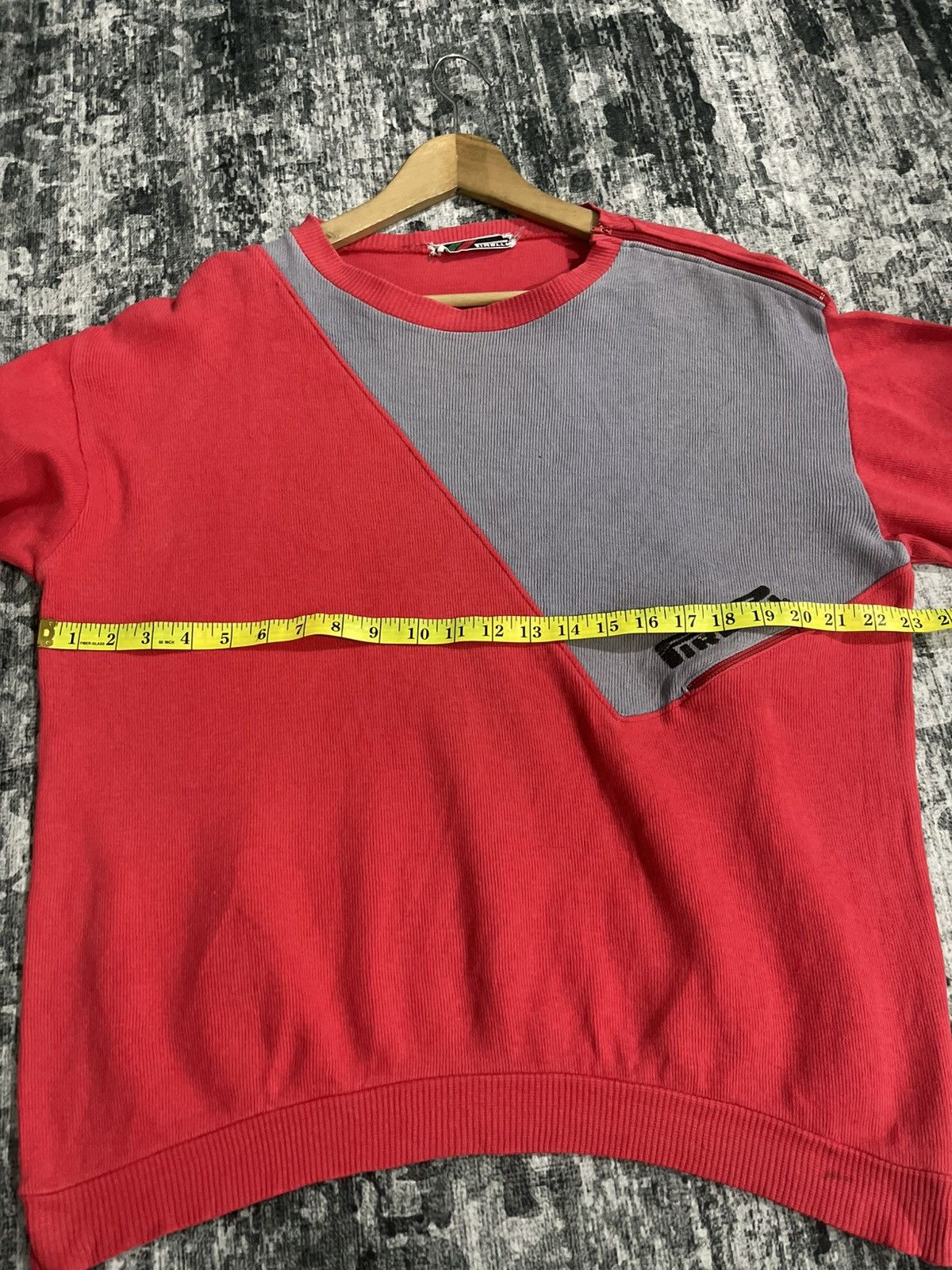 Pirelli Vintage Pirelli Racing Sweatshirt Size US XL / EU 56 / 4 - 15 Thumbnail
