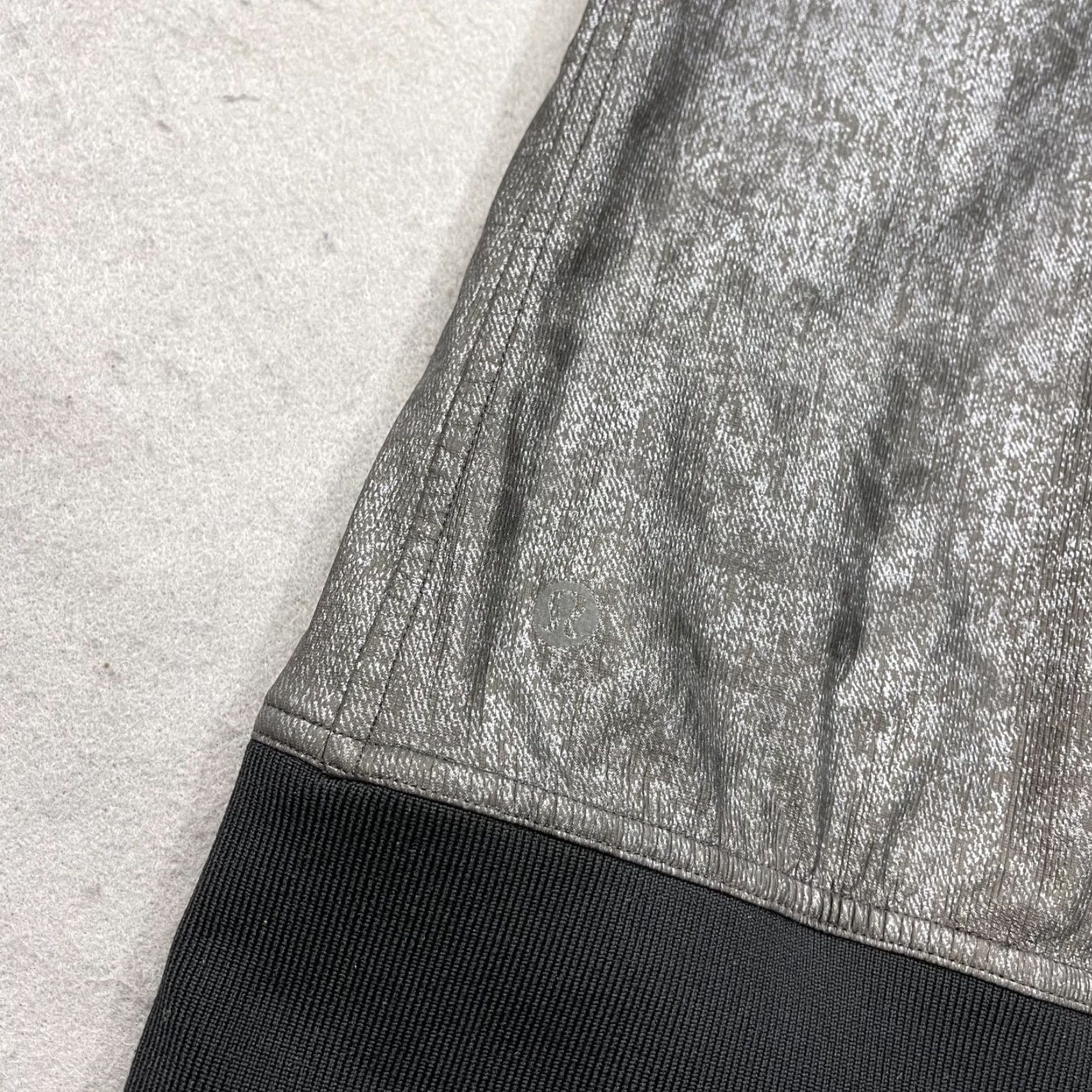 Lululemon Lululemon Jacket Mens M Gray Specular Reflective Running Full Zip Windbreaker Windbreaker Reflective Running Size US M / EU 48-50 / 2 - 7 Thumbnail