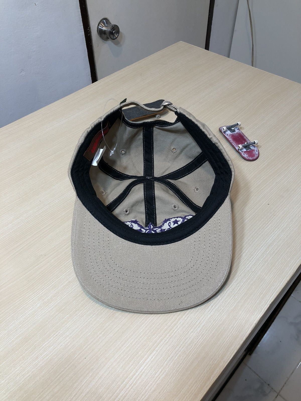 Heaven by Marc Jacobs × Marc Jacobs Heaven by Marc Jacobs Bionic Cap Size ONE SIZE - 3 Thumbnail