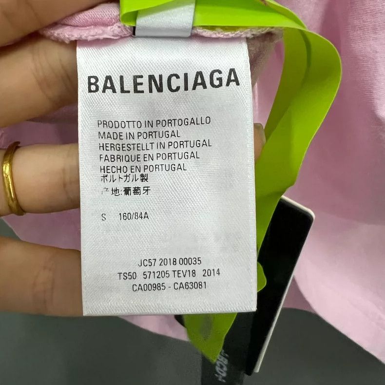 Balenciaga Balenciaga Pink small logo crew-neck short-sleeved Size US S / EU 44-46 / 1 - 4 Thumbnail