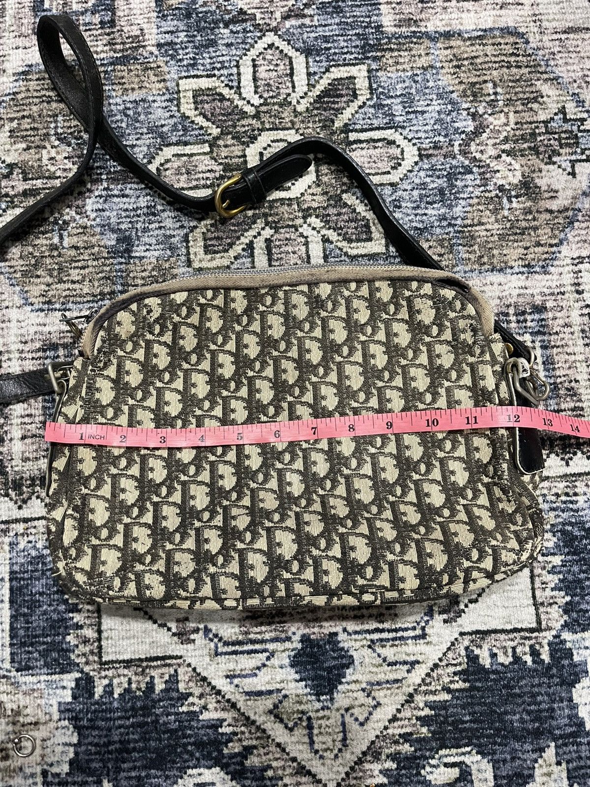 Christian Dior Monsieur × Vintage Vintage 80s Christian Dior Monogram Distressed Sling Bag Size ONE SIZE - 23 Thumbnail